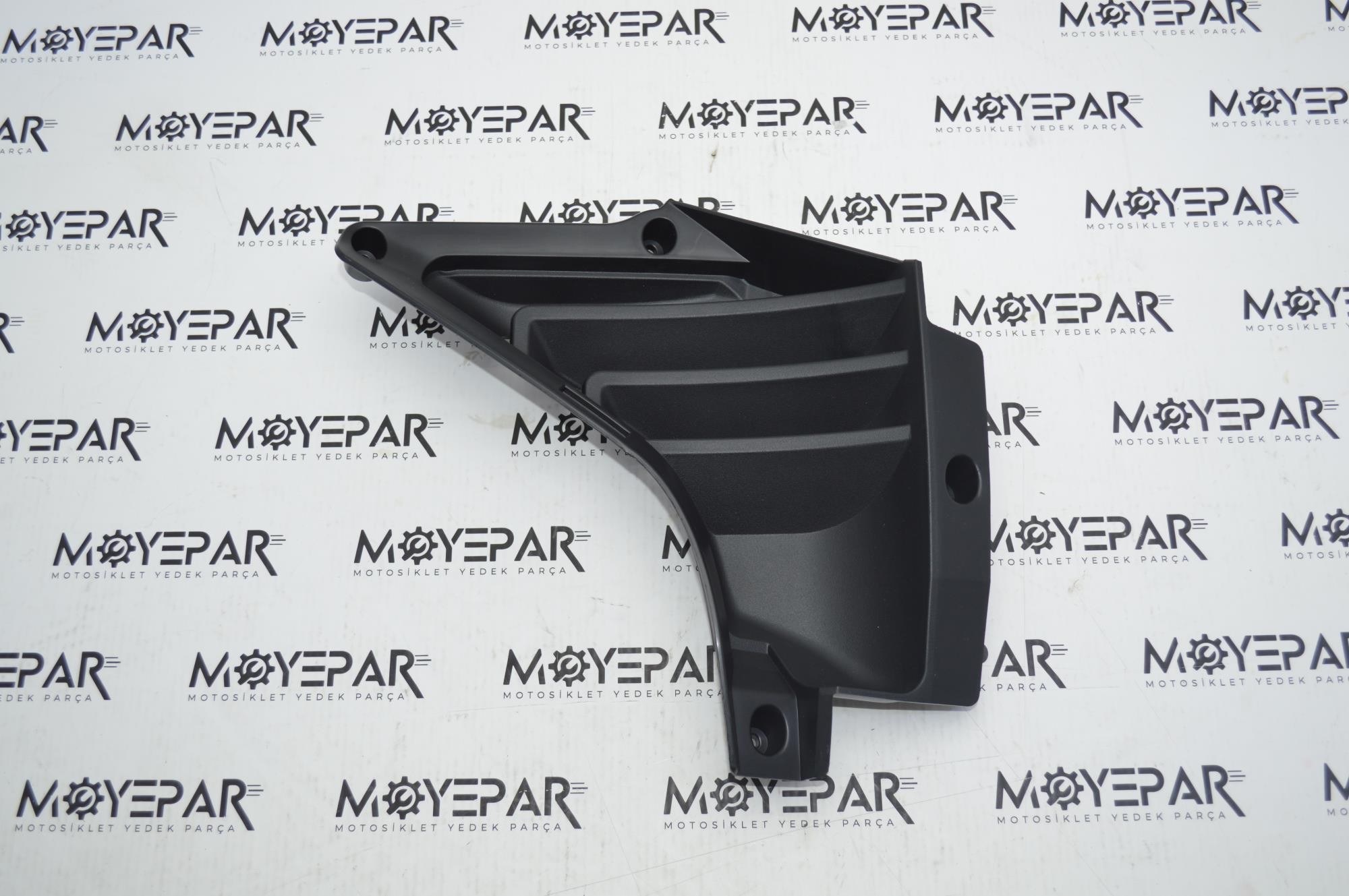 RK 44383 RKS R250 İÇ DİZLİK HAVALANDIRMASI SAĞ