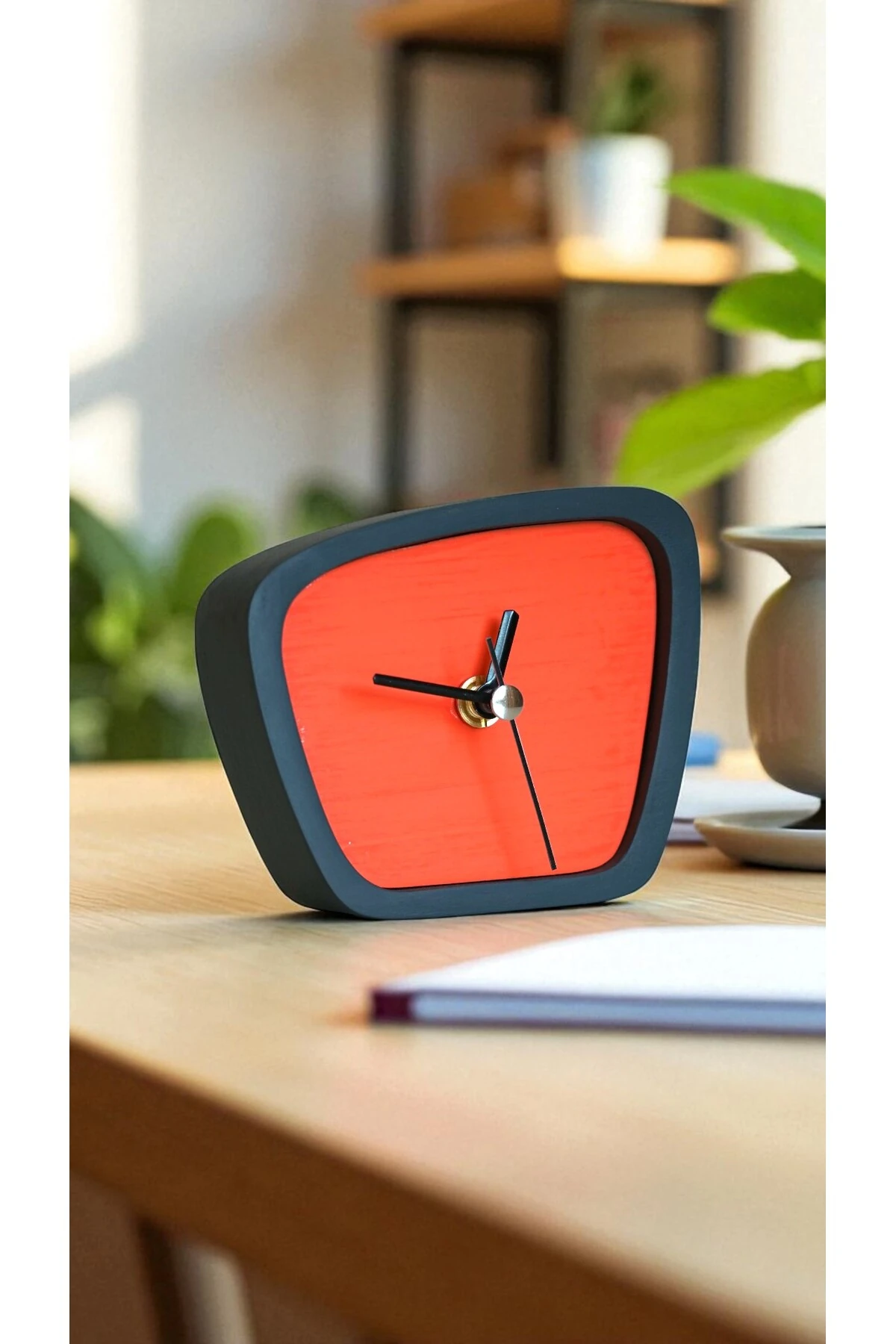 RENKLİ AHŞAP MASAÜSTÜ SAAT