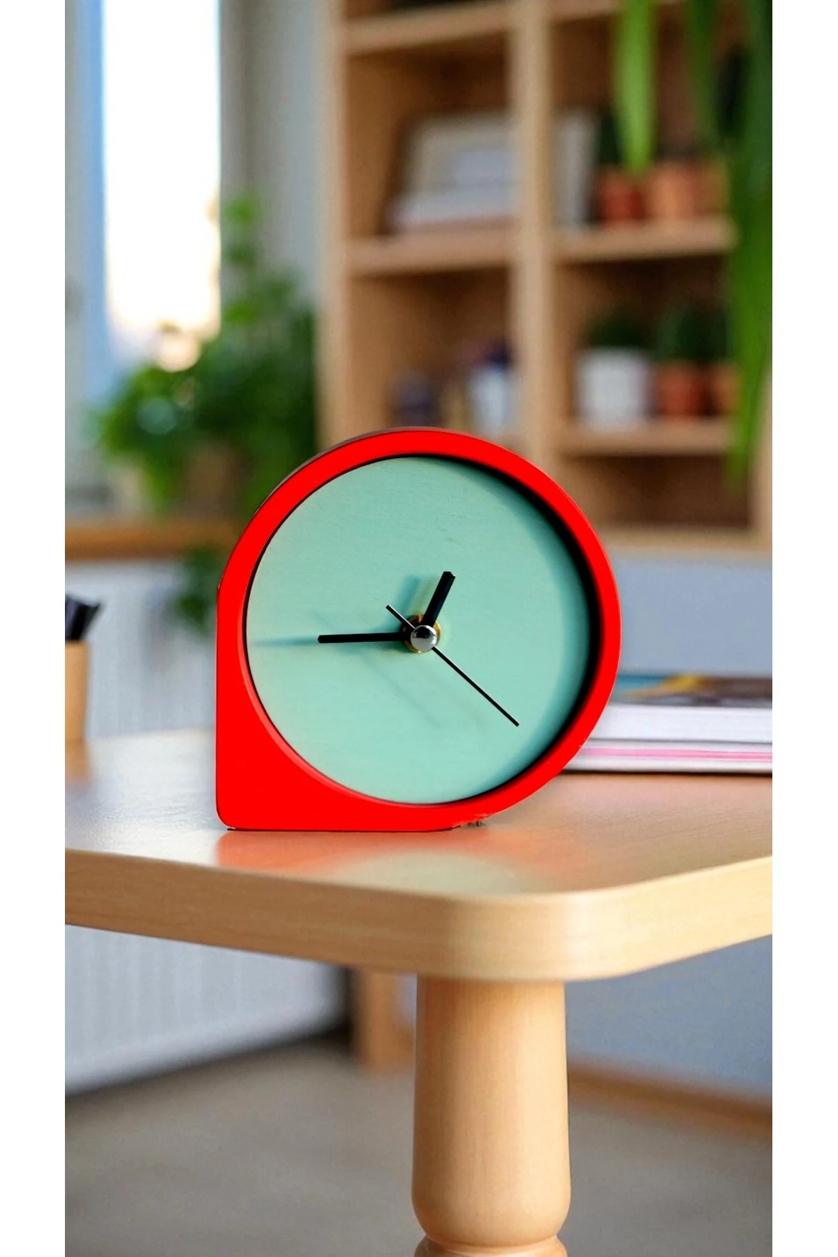 RENKLİ AHŞAP MASAÜSTÜ SAAT