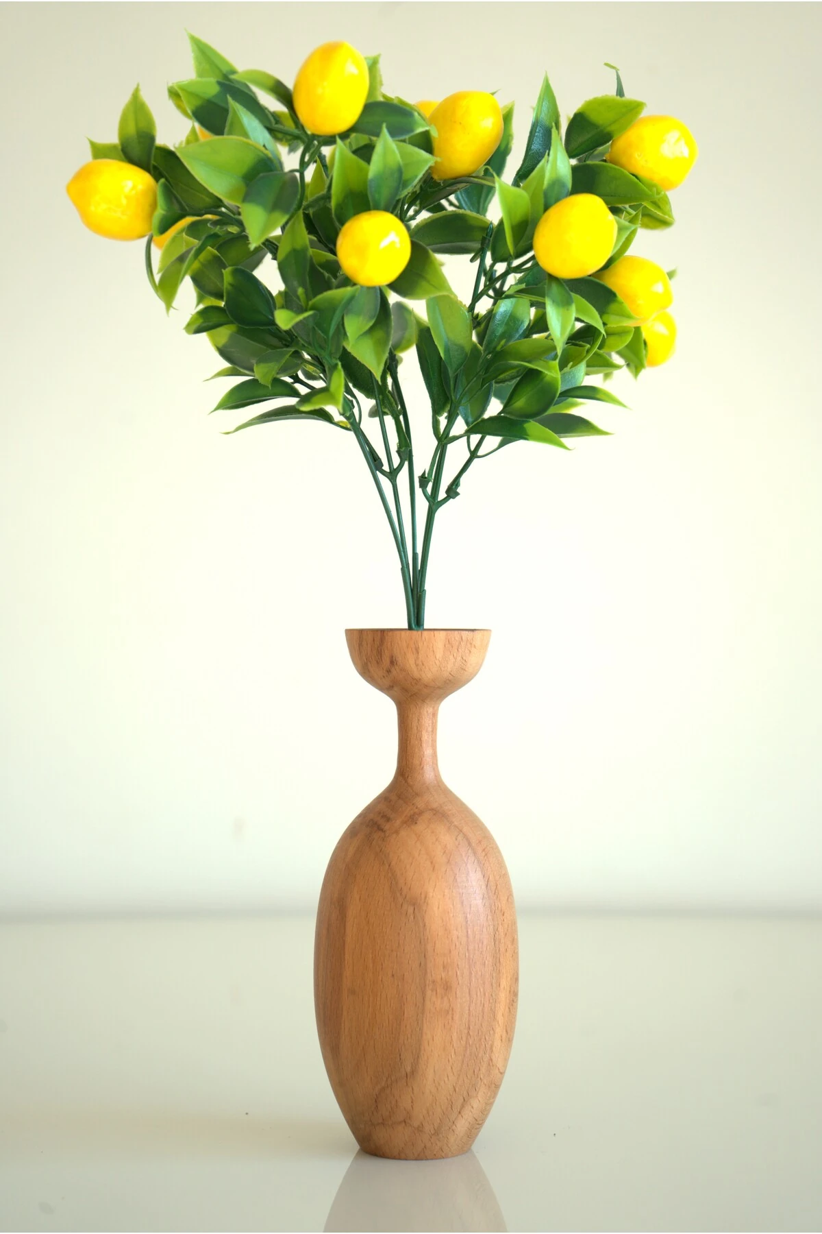 Minimalist İskandinav Tarzı Dekoratif Ahşap Vazo ve Yapay Limon Ağacı