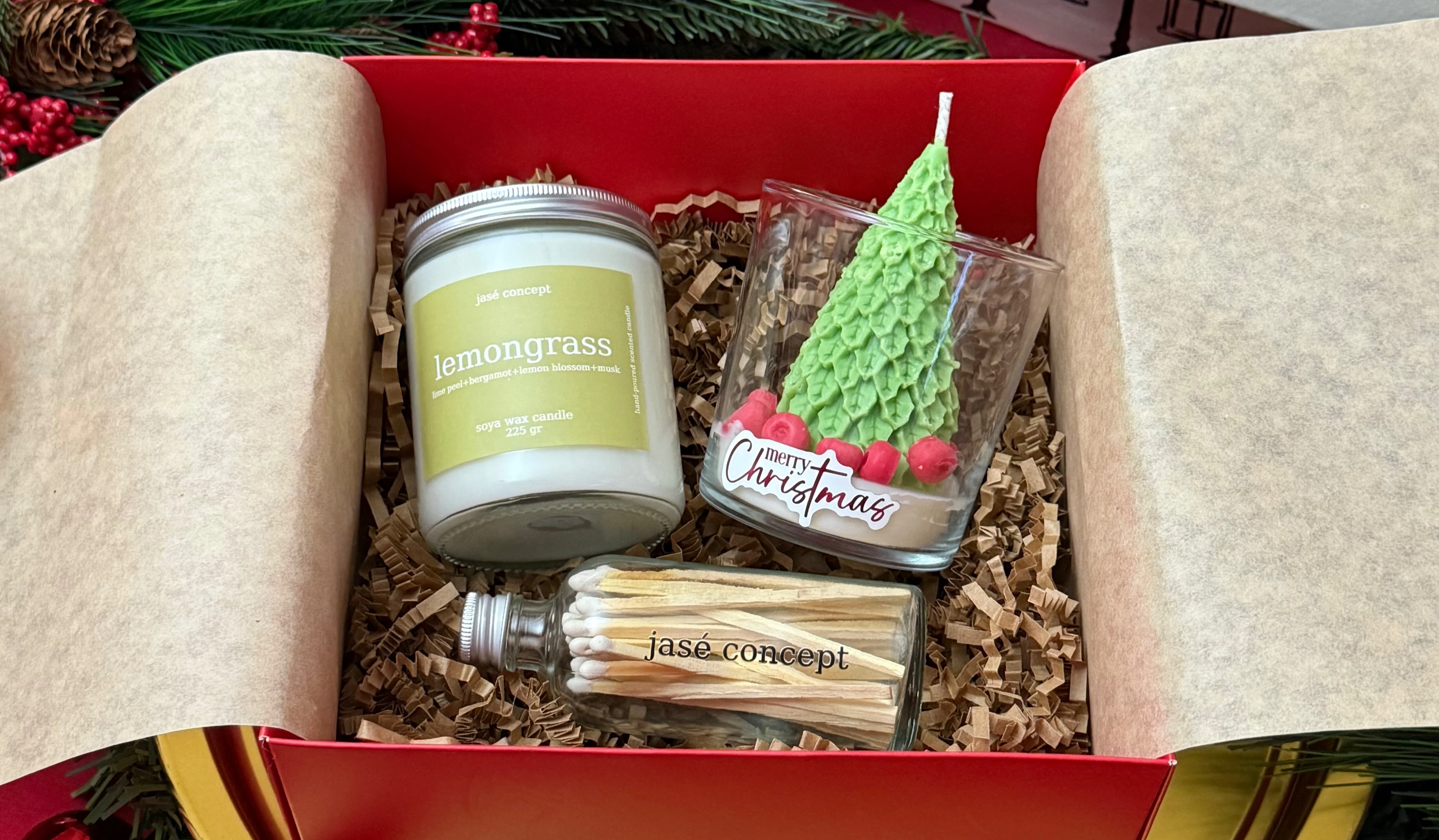 Lemongrass Mum,  Çam Ağacı Mum ve Cam Şişe Kibrit I Yılbaşı Hediye Seti