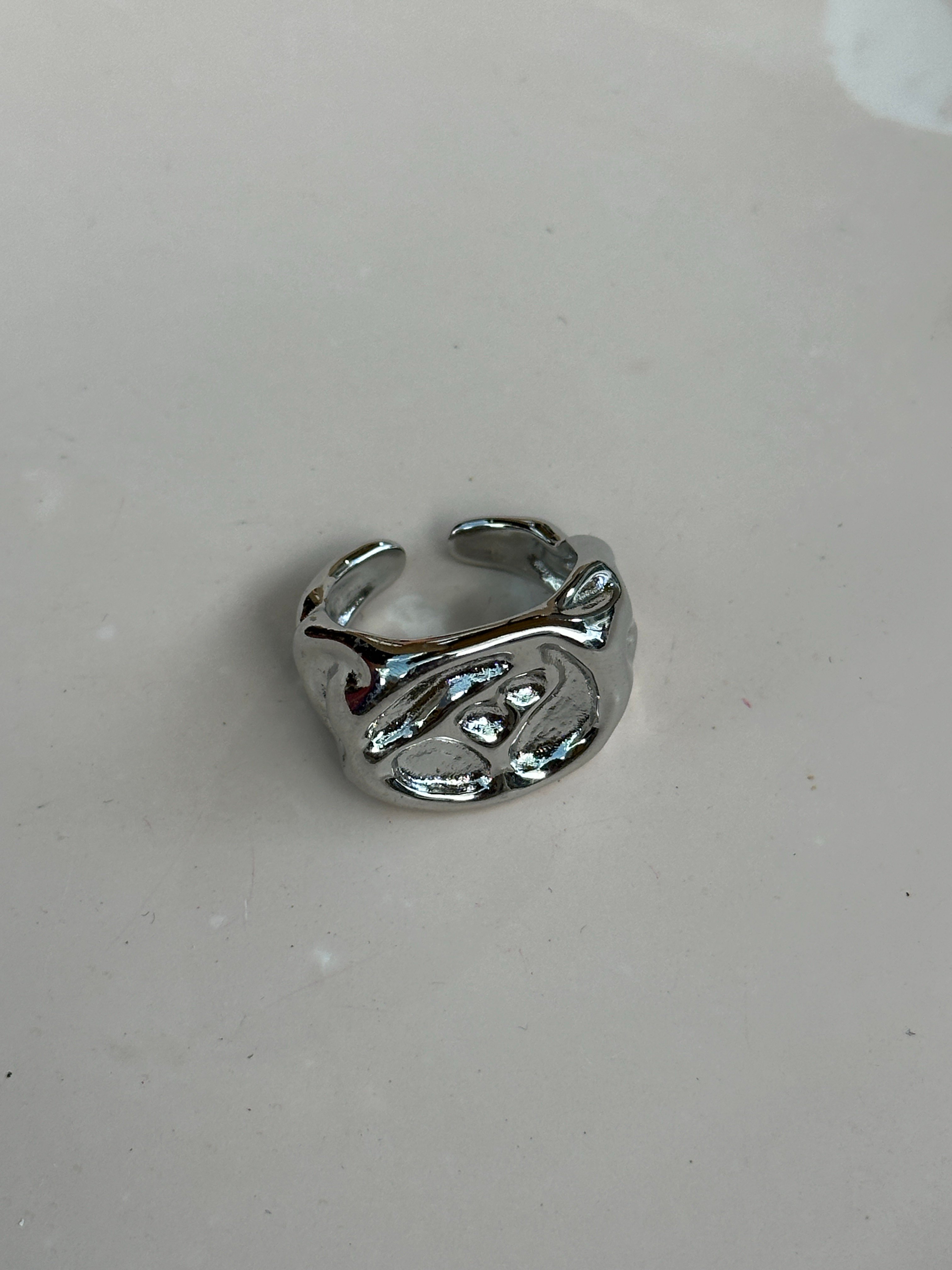 Kabartmalı Silver Yüzük 