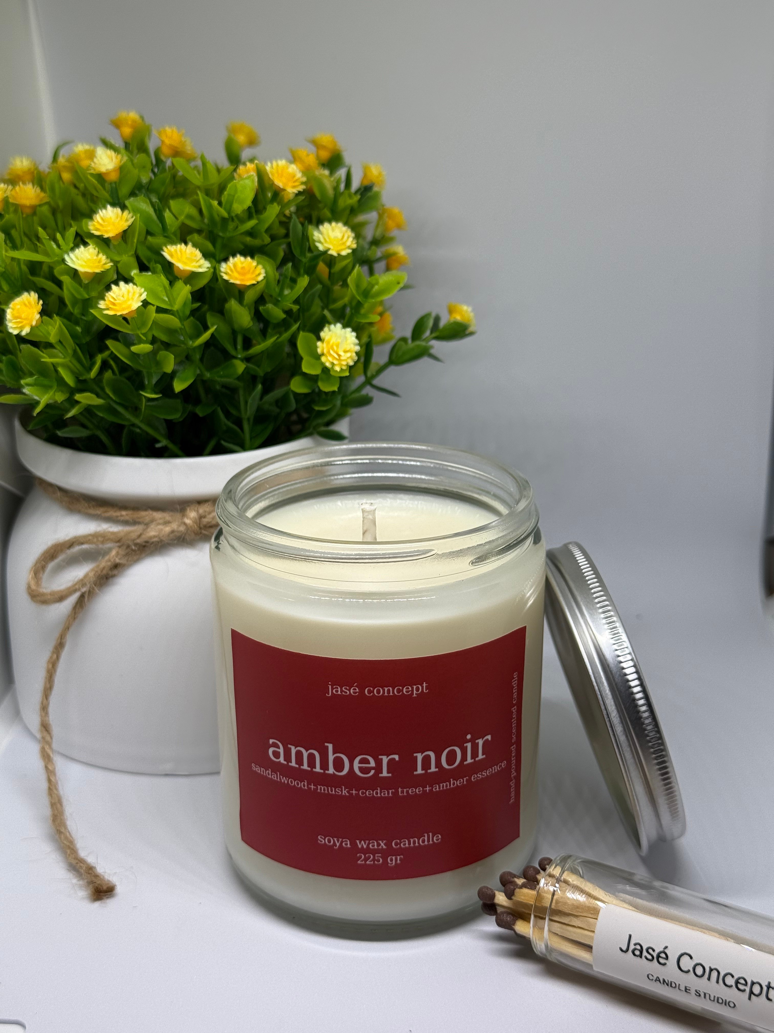 Amber Noir Kavanoz Mum
