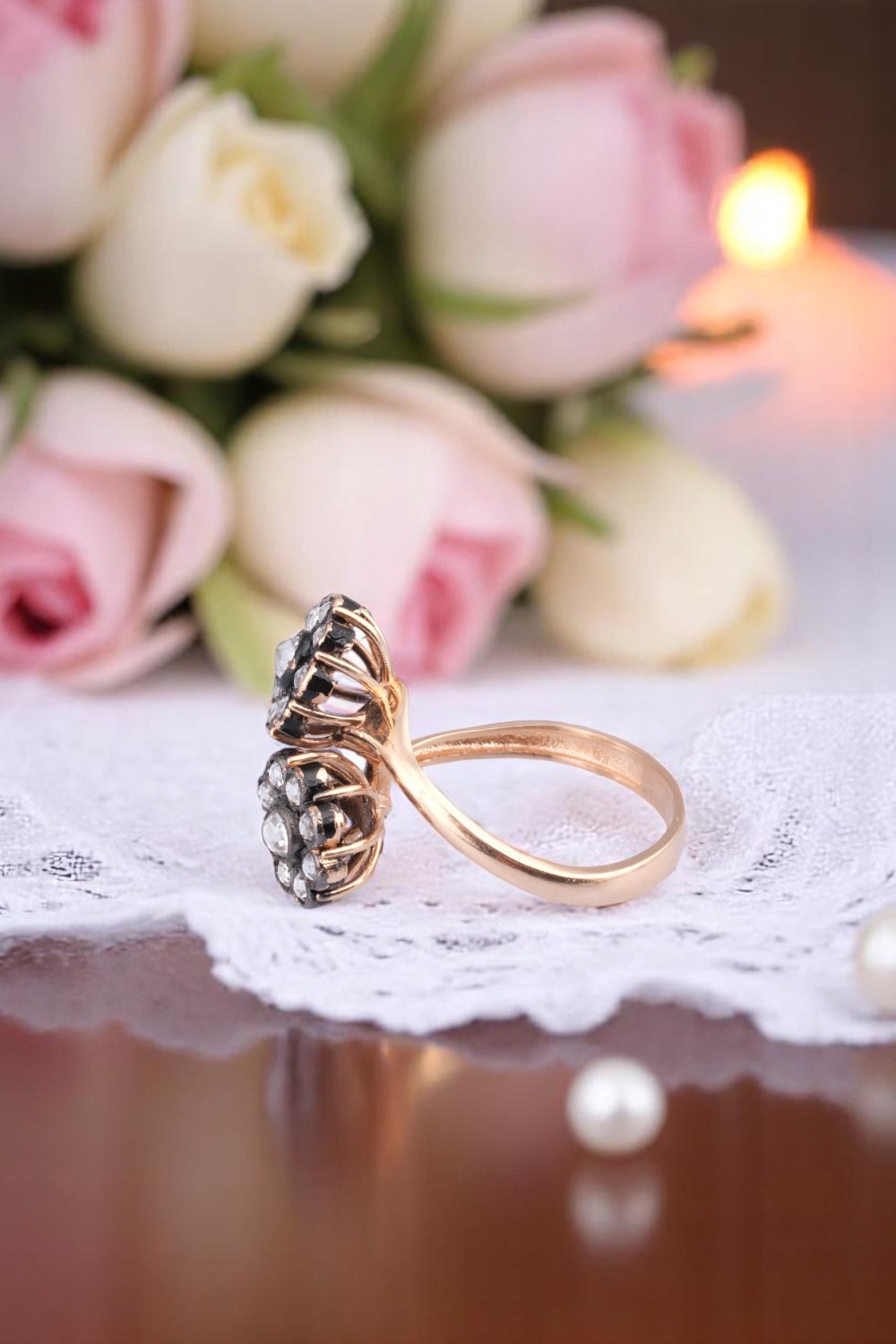 Favori'den Büyüleyici Parıltı: 14 Ayar Rose Altın Çifte Çiçek Işıltılı Taşlı Yüzük 4,12 GR Ürün Kodu: YZ05908