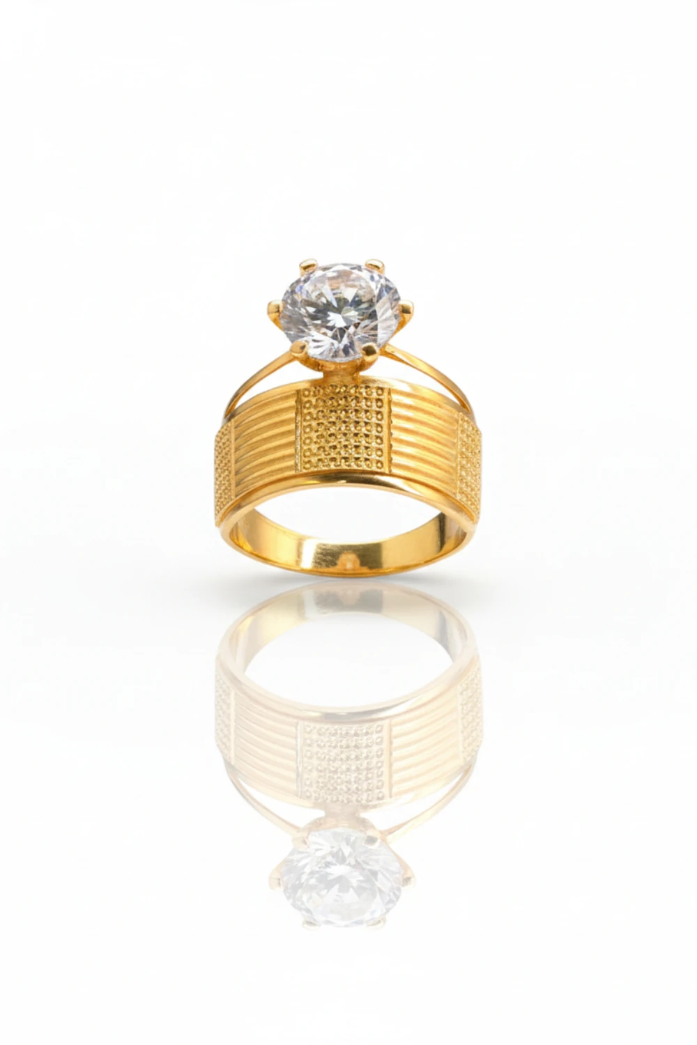 22 Ayar Altın Geniş Bantlı ve Özel Dokulu Tektaş Yüzük 3,80 Gr Ürün Kodu: YZ07927