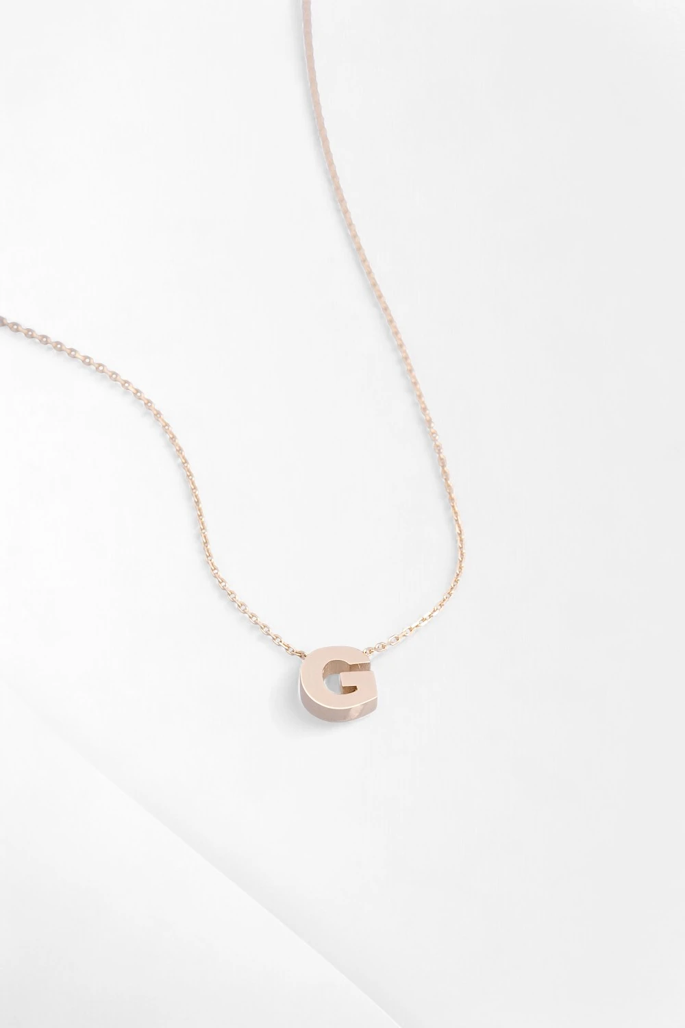 14 Ayar Altın G Harf Kolye: İsminizin Baş Harfiyle Gelen Modern Zarafet 1,71 GR Ürün Kodu: KLY5472
