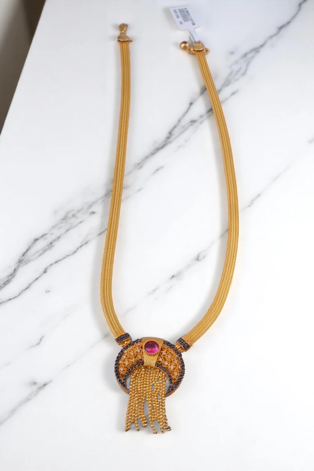 Püsküllü Hilal Motifli Renkli Taşlı 14 Ayar Altın Kolye - Alimoğlu Kuyumculuk 19,92 GR Ürün Kodu: GRD1356