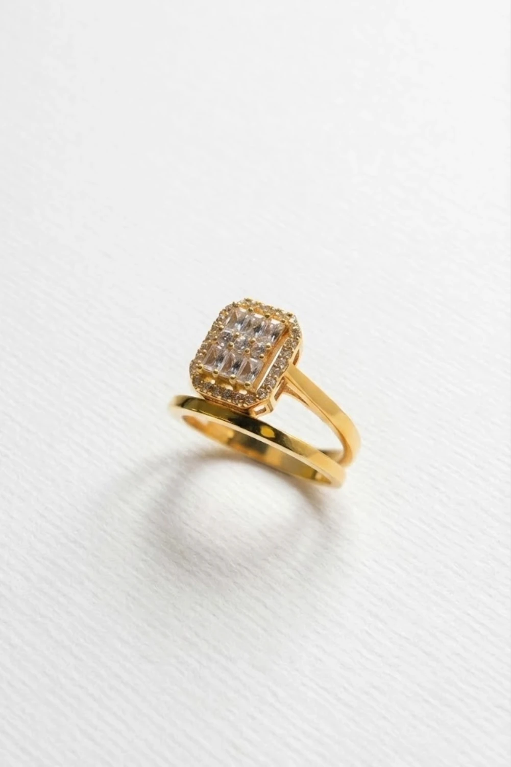 22 Ayar Altın Çift Kollu Tasarım Baget Taşlı Yüzük 5,05 Gr Ürün Kodu: YZ07593