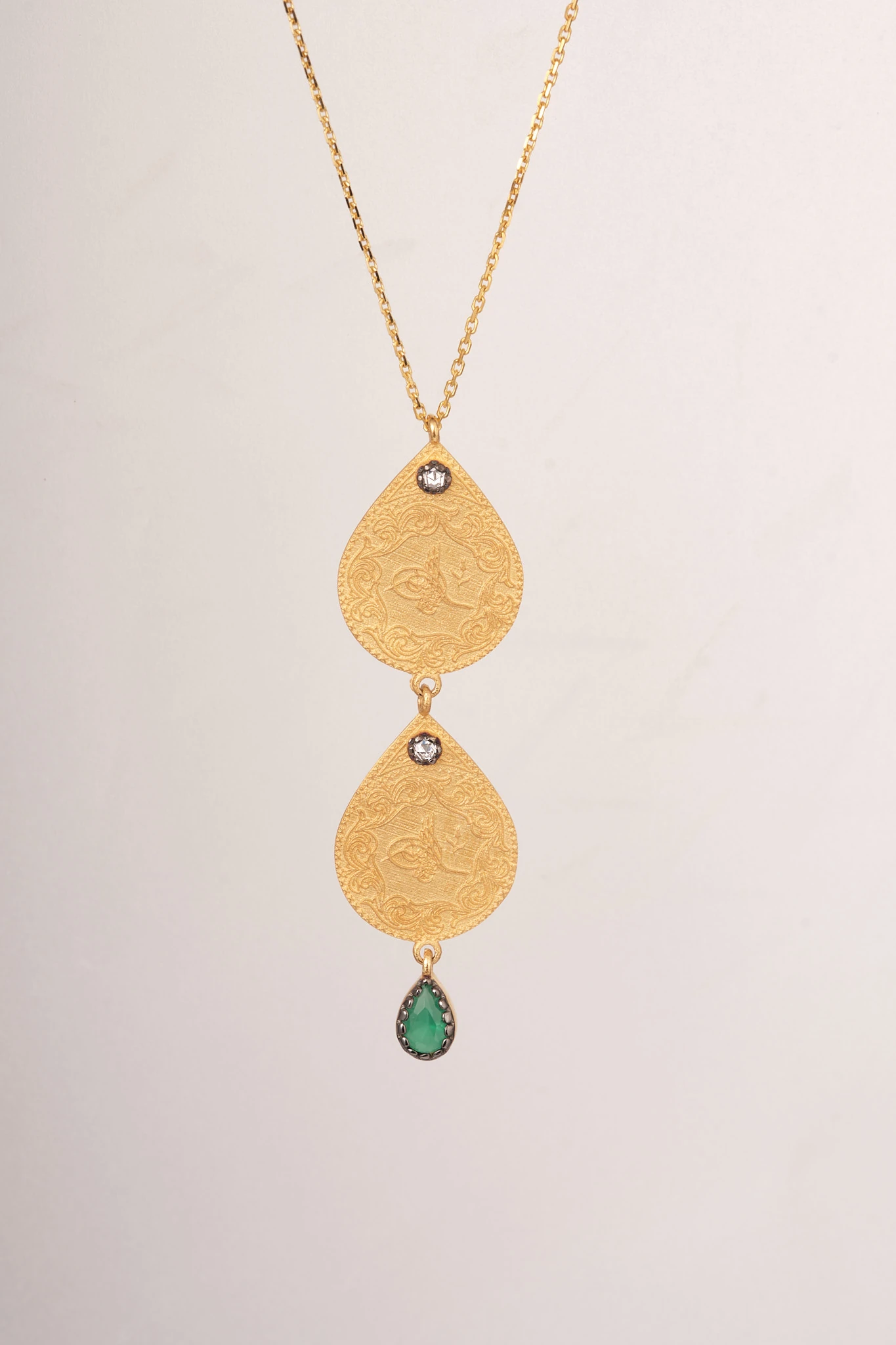 14 Ayar Altın İşlemeli Damla Kolye – Zarif ve Şık Tasarım 4,75 GR Ürün Kodu: KLP0738