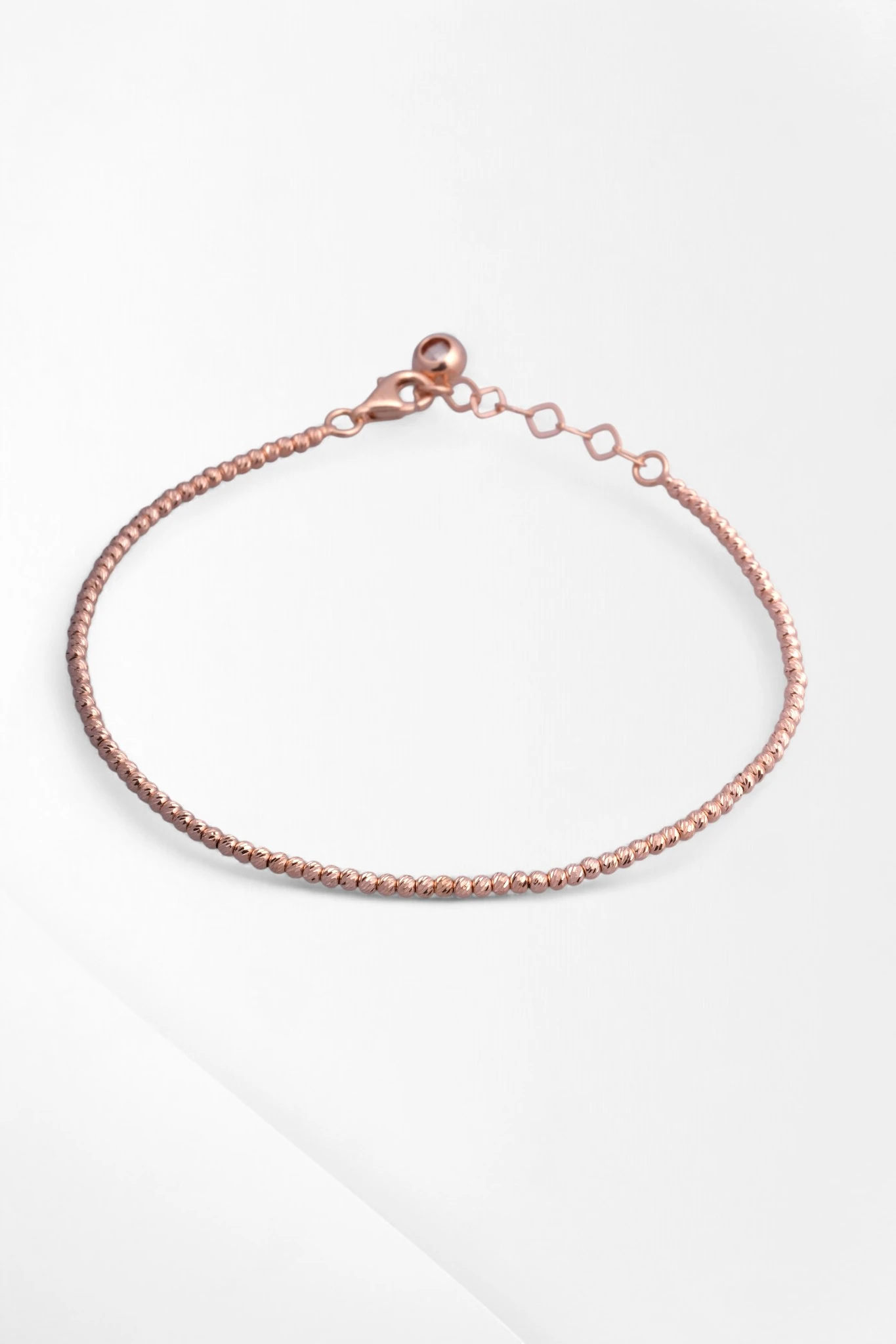 Minimalist Işıltı: 14 Ayar Rose Altın Dorika Toplu Bileklik 18-20CM Ayarlı 3,76 GR Ürün Kodu: KNY6195