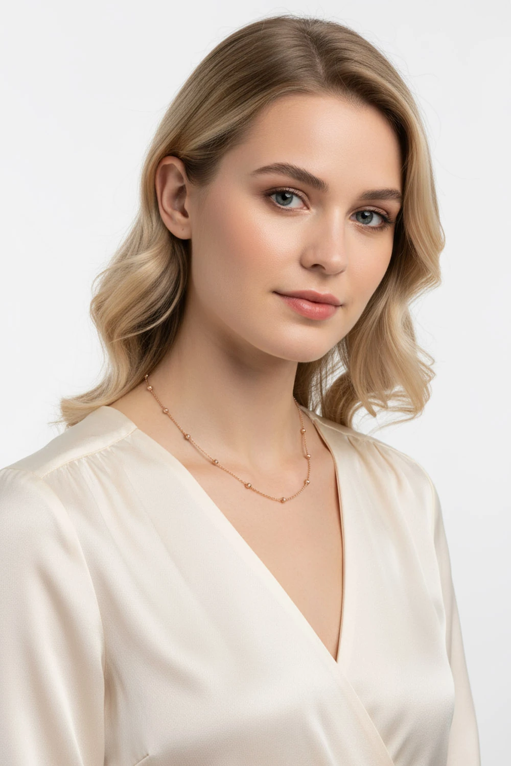 14 Ayar Altın Minimalist Dorika Toplu Kolye: Zarafeti Yansıtan İnce Işıltı 1,70 GR Ürün Kodu: KLY5465