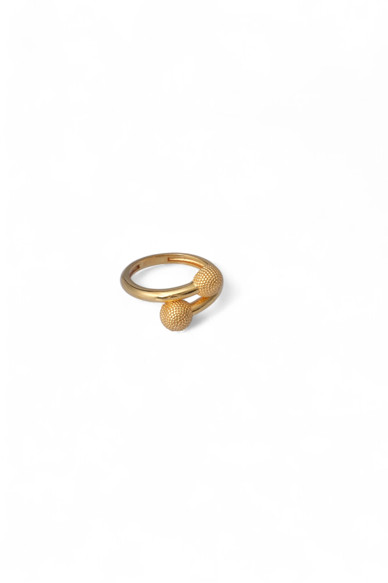 İkiz Parıltılar: 22 Ayar Çift Toplu Dorika Yüzük 4,21 GR Ürün Kodu: YZ06265