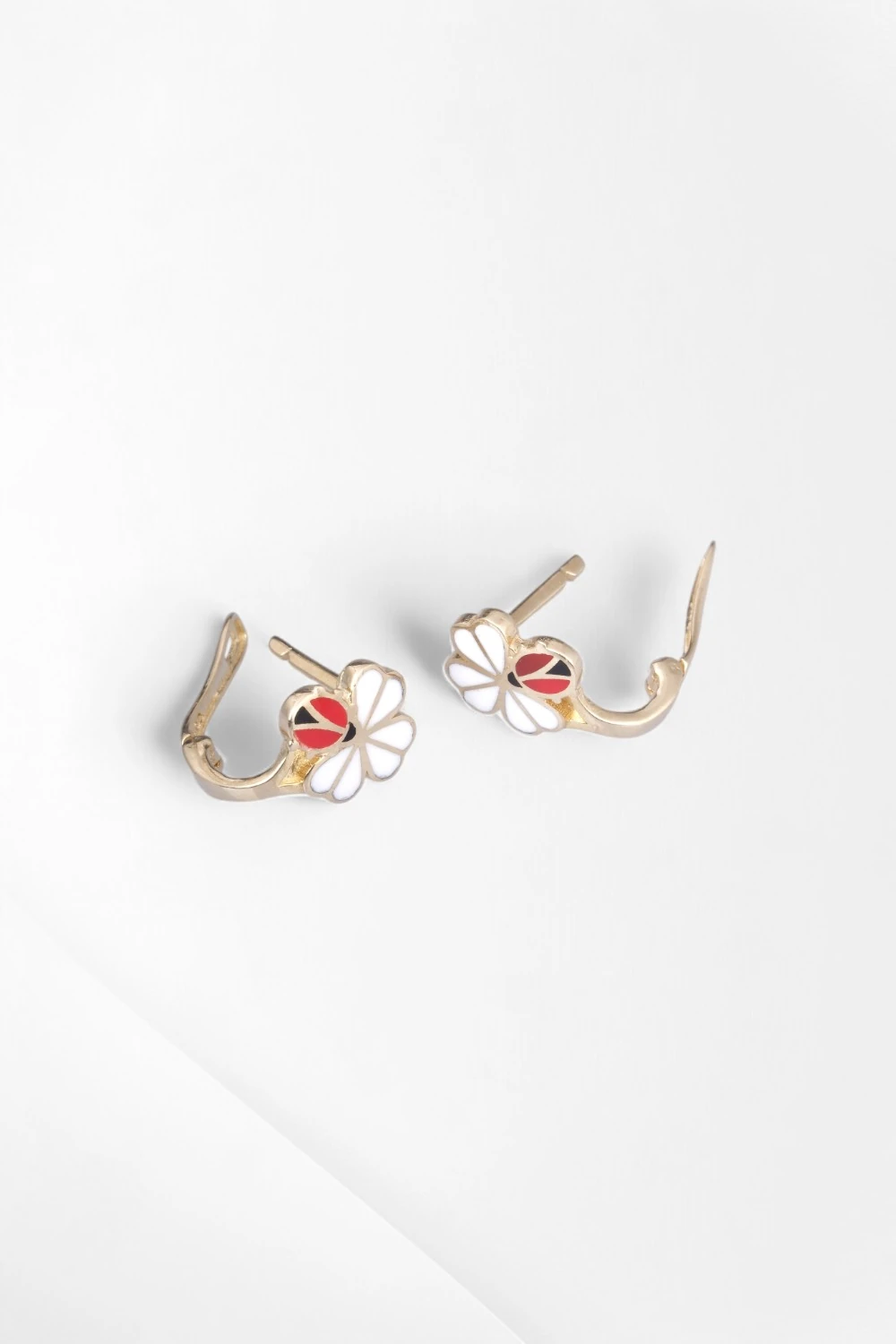 Minik Mucizem'e Şans Getiren: 14 Ayar Altın Uğur Böceği Yonca Çocuk Küpesi 1,61 GR Ürün Kodu: KP07423