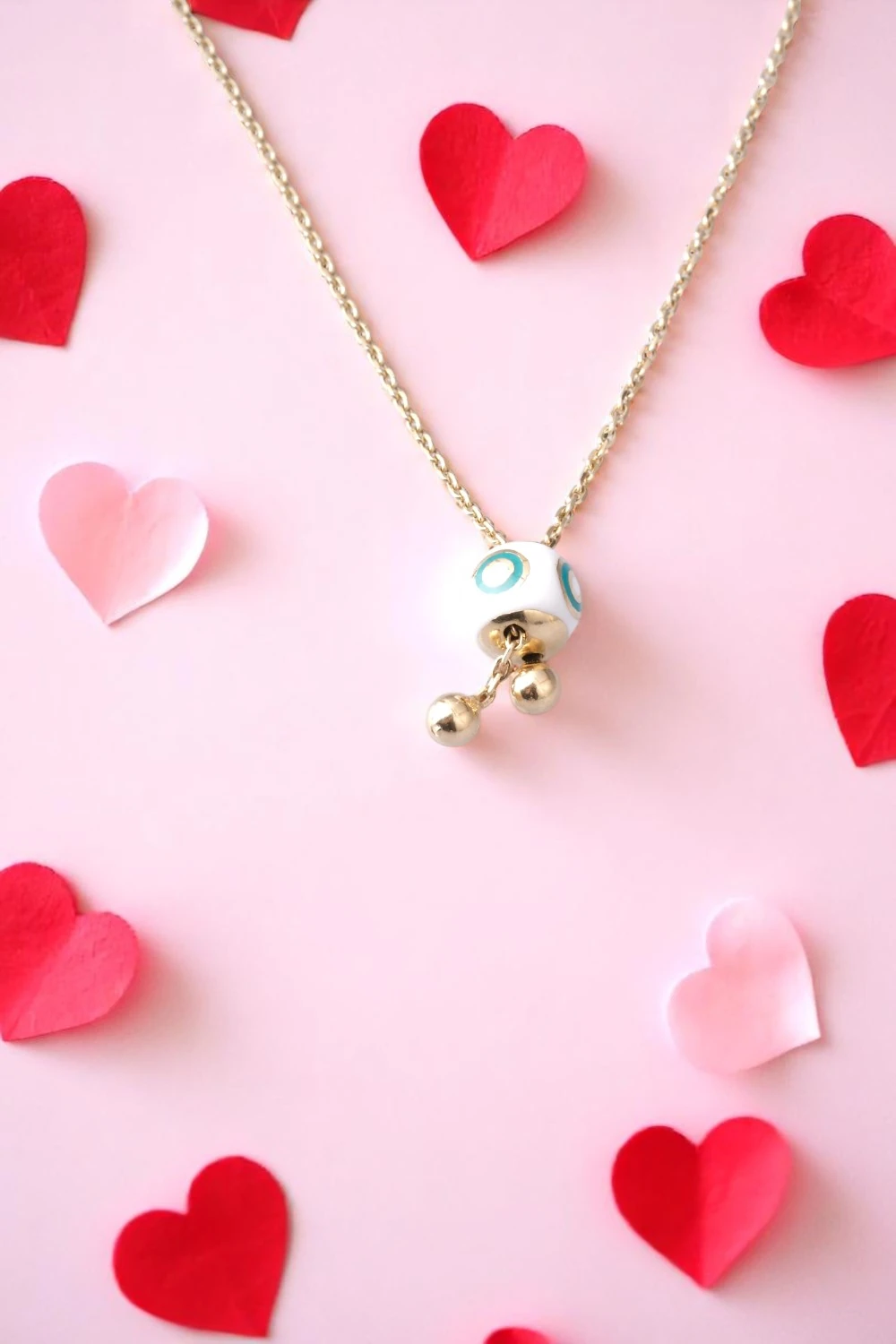 Modern Tılsımın Zarafeti: Mineli Nazar Boncuklu ve Altın Toplu Altın Kolye 5,50 GR Ürün Kodu: KLY2925