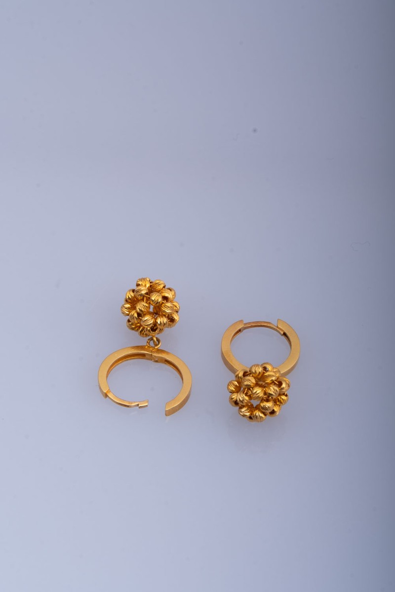 22 Ayar Altın Örgü Top Charm'lı Halka Küpe 6,94 GR Ürün Kodu: KP06977