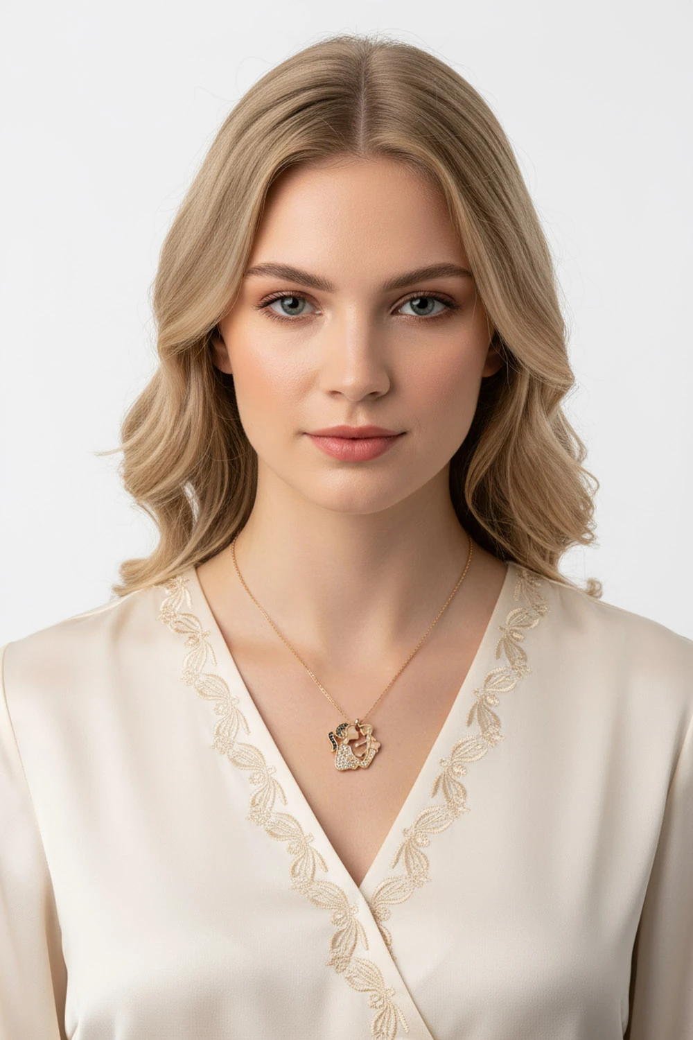 14 Ayar Altın Taşlı Anne Bebek Kolye: Sonsuz Sevgi Bağını Yansıtan Anlamlı Tasarım 2,61 GR Ürün Kodu: KLY5462