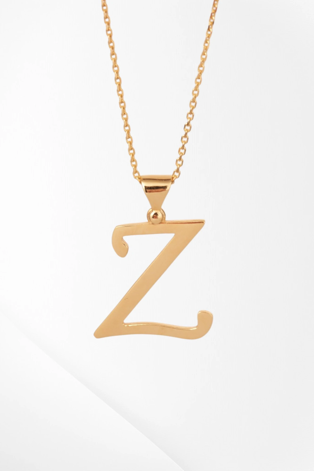 22 Ayar Altın Kişiye Özel Harf Kolye – Zarif ve Anlamlı Bir Dokunuş 4,10 GR Ürün Kodu: KLY4100