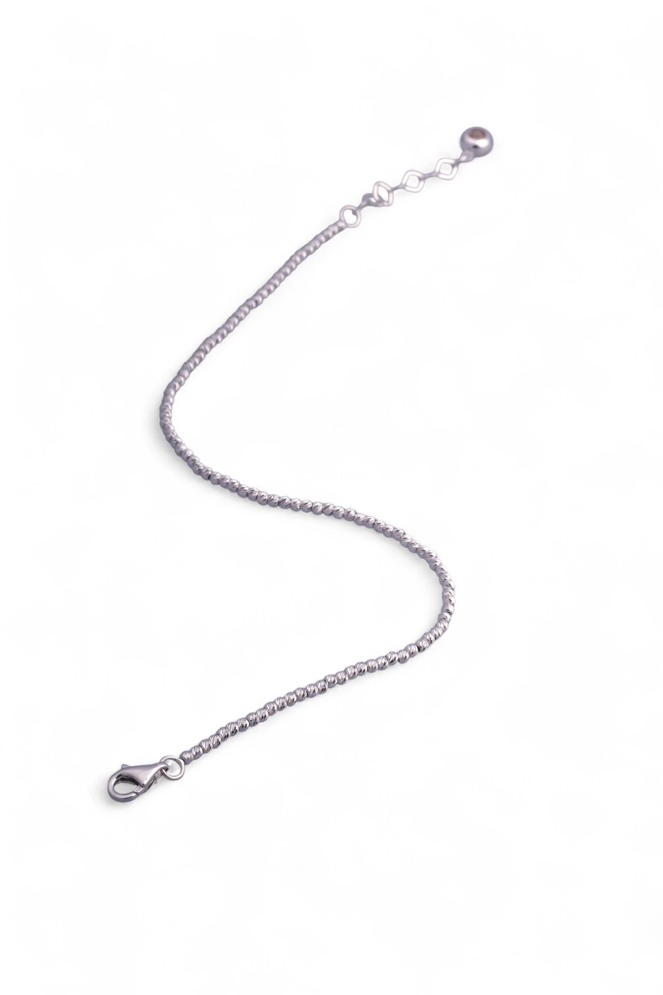 Saf Zarafet: 14 Ayar Beyaz Altın Minimalist Dorika Toplu Bileklik 18-21CM Ayarlı 3,93 GR Ürün Kodu: KNY6197