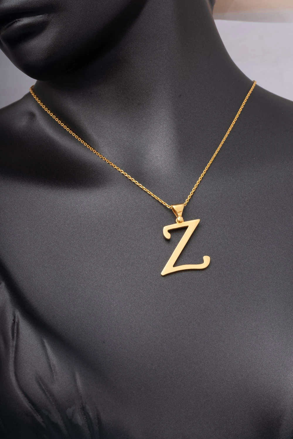 22 Ayar Altın Kişiye Özel Harf Kolye – Zarif ve Anlamlı Bir Dokunuş 4,10 GR Ürün Kodu: KLY4100