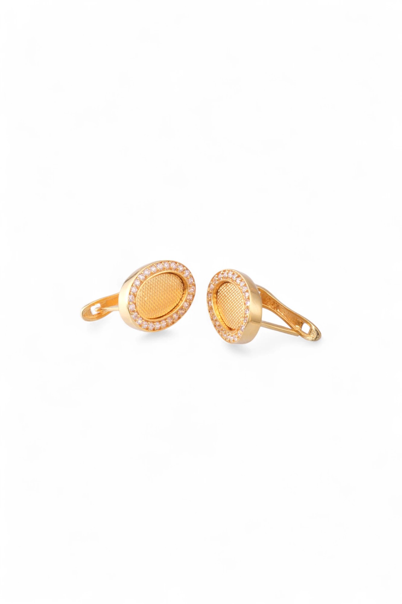 Zirkon Taşlı Çerçeveli ve Kalem İşçilikli Oval Model İhtişamlı 22 Ayar Altın Küpe 7,09 GR Ürün Kodu: KP06532