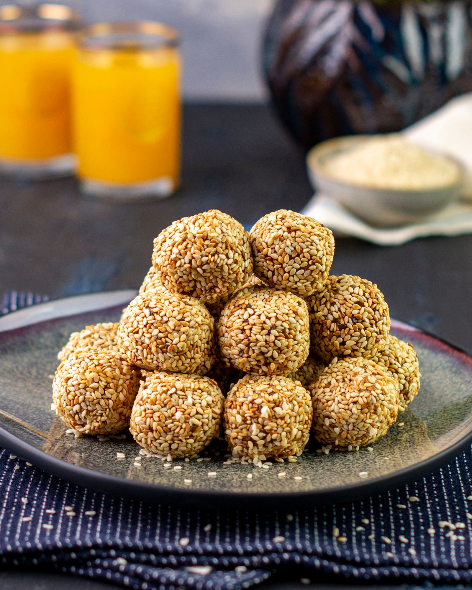 Atom Balls with Sesame