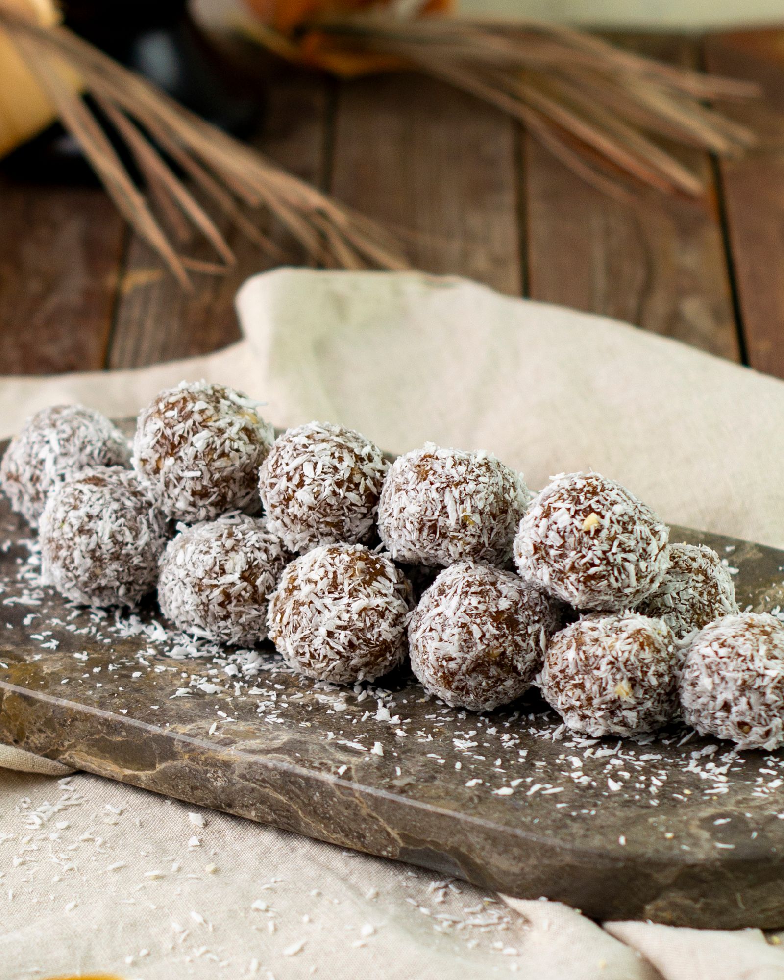 Atom Balls with Coconuts