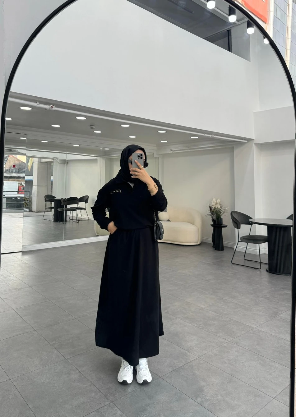 Nura Siyah Etekli Takım