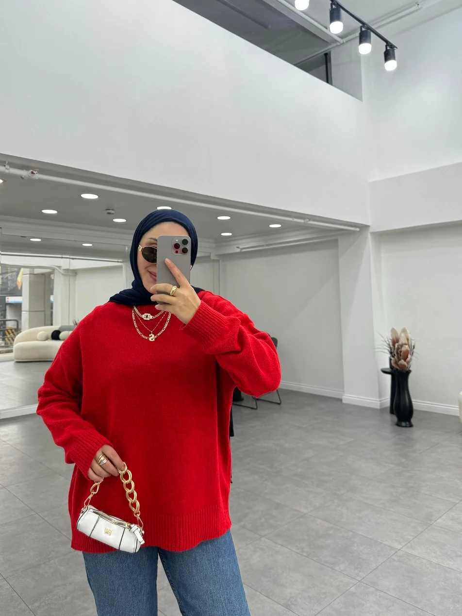 M.Muadil Kırmızı Kazak