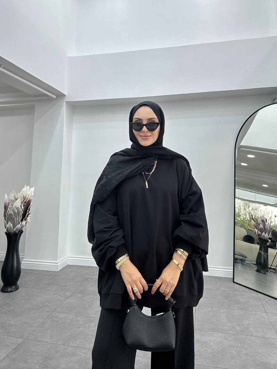 Alinda Siyah İkili Takım
