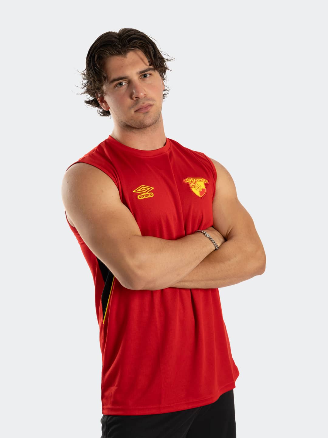 Göztepe Umbro 2026-2027 Antrenman Kolsuz Kırmızı Tişört