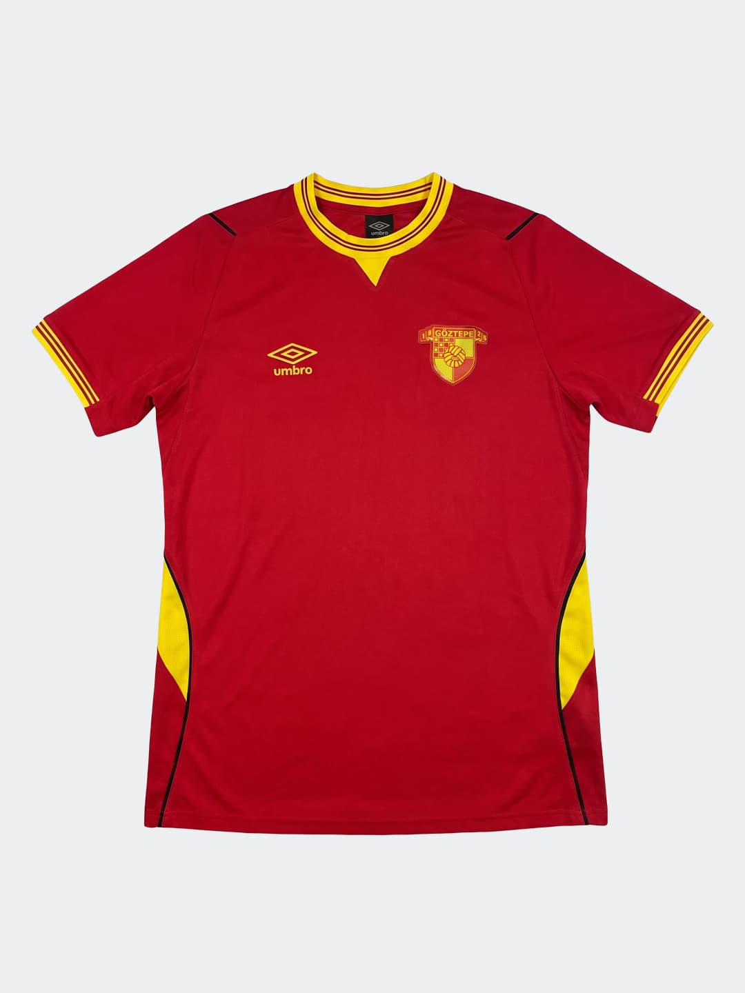 Göztepe Umbro Kamp Çizgili Yaka Kırmızı Tişört