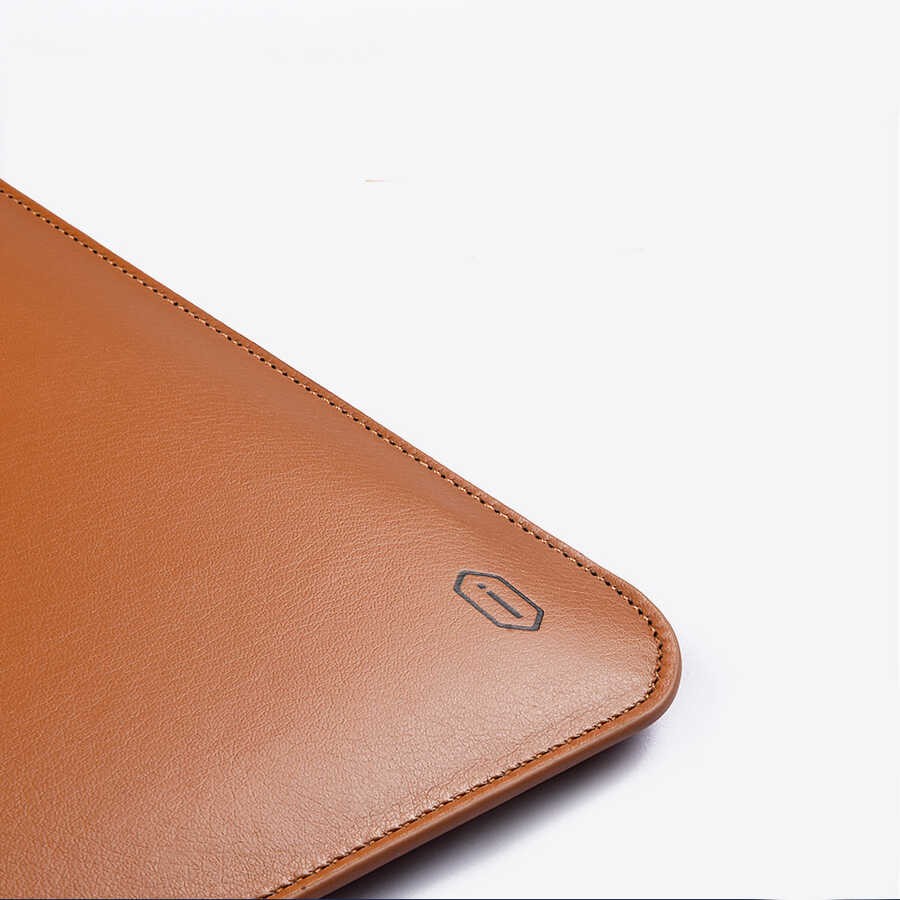 Macbook 13.3' Pro 2022 M2 Wiwu Macbook Skin Pro Portable Stand Kılıf