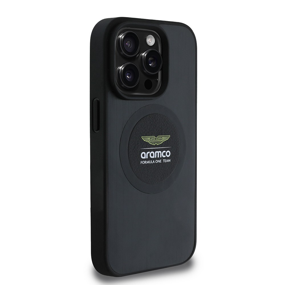 Apple iPhone 15 Pro Max Kılıf Aston Martin Orjinal Lisanslı M-safe Şarj Özellikli Aluminyum Arka Yüzeyli Formula One Team Baskılı Kapak