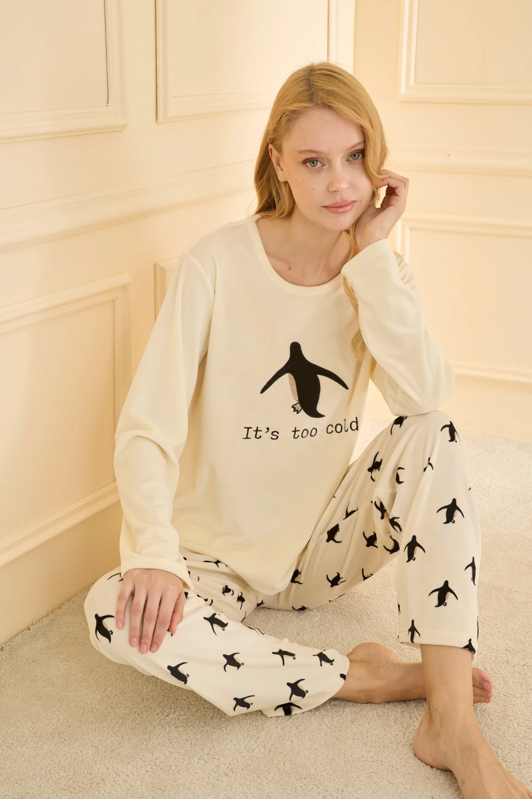 Mihra 13313R1418 Penguen Desen Kadife Pijama Takımı