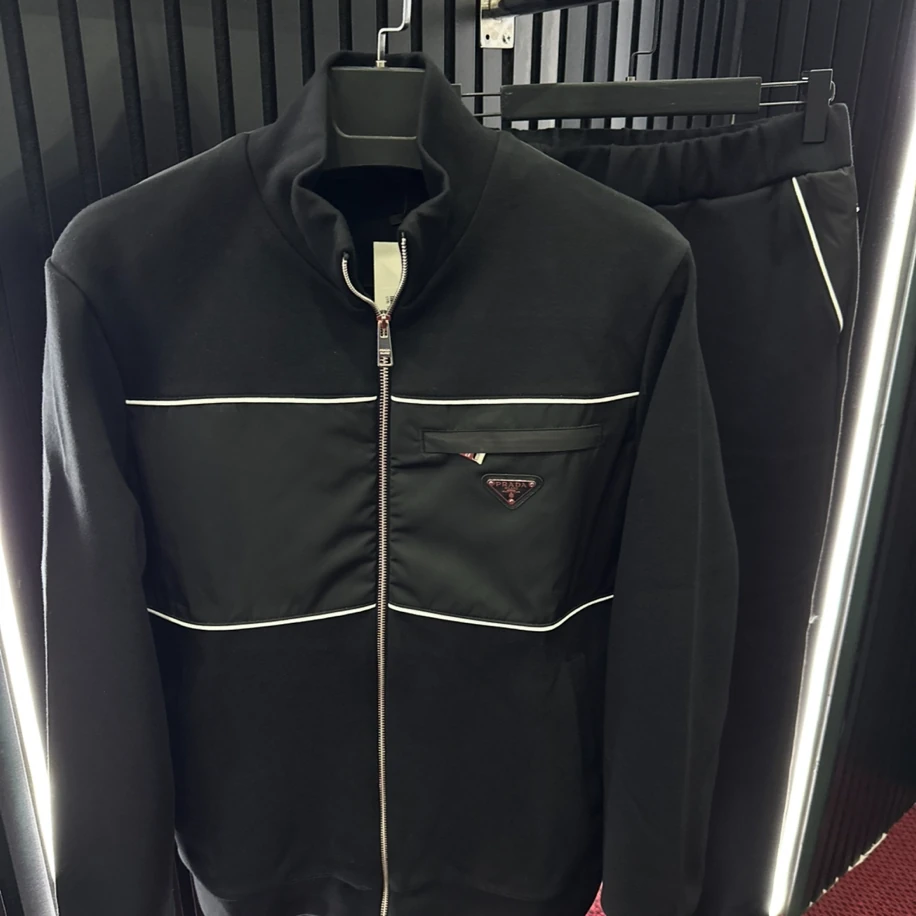 Prada Eşofman Takımı