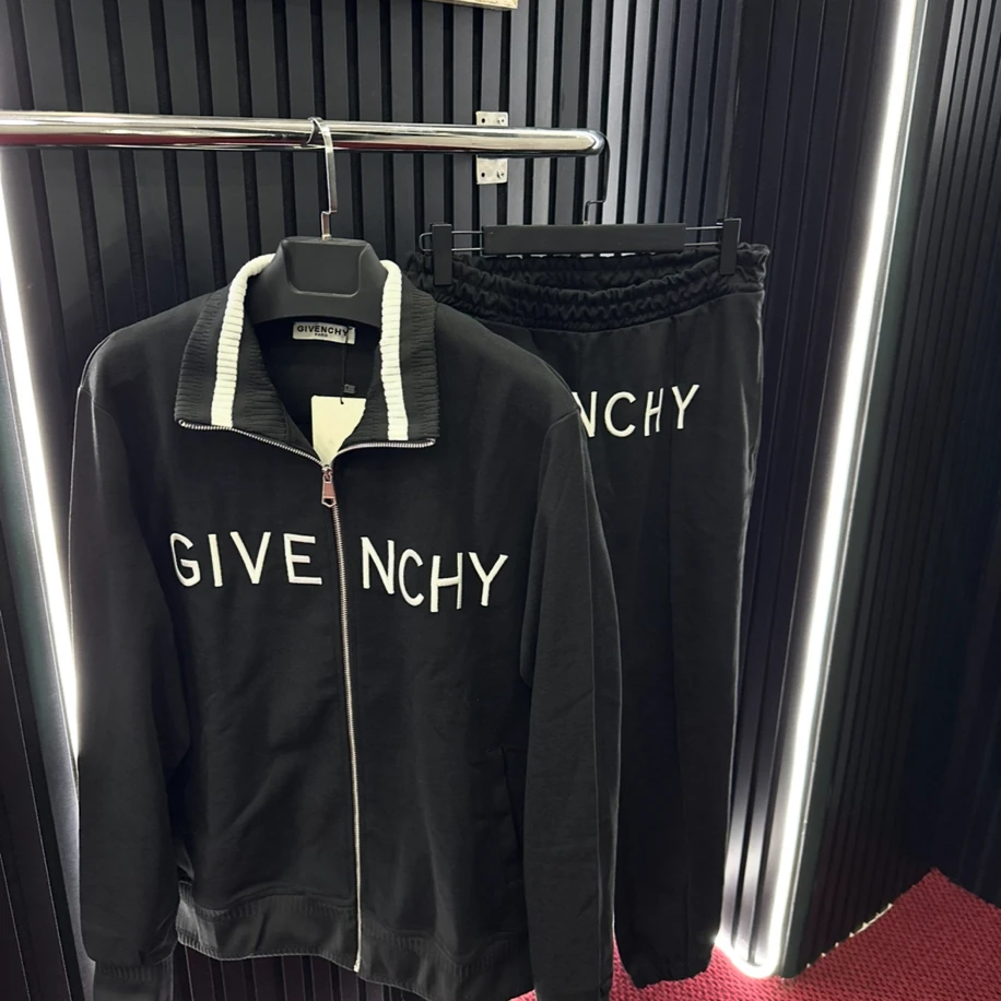 Givenchy Eşofman Takımı