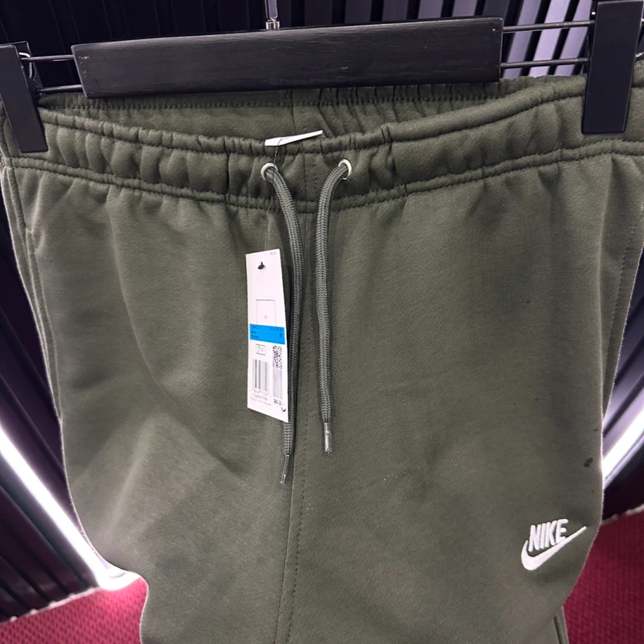 Nike Clup Fleece Baggy Jogger Haki yeşil
