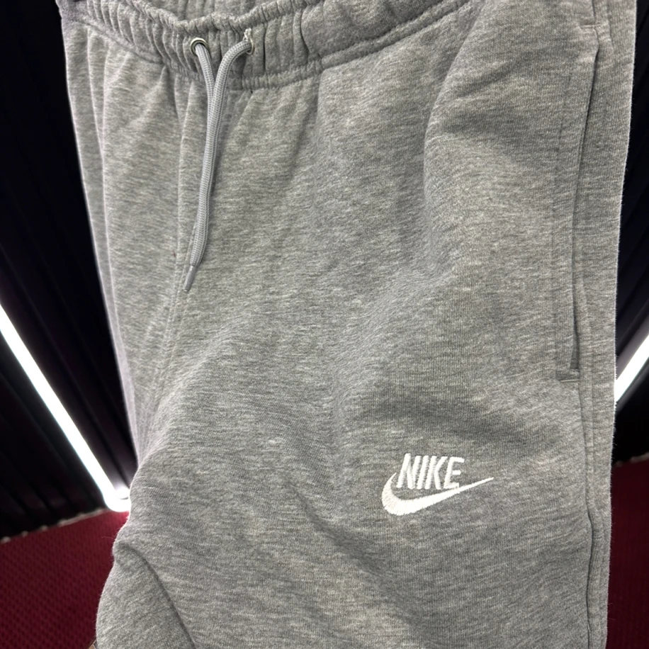 Nike Clup Fleece Baggy Jogger Gri