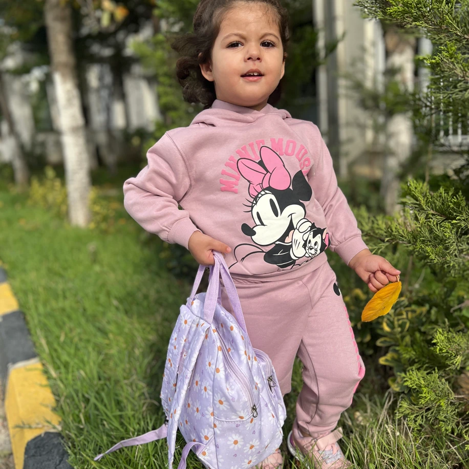 Kapşonlu eşofman takımı