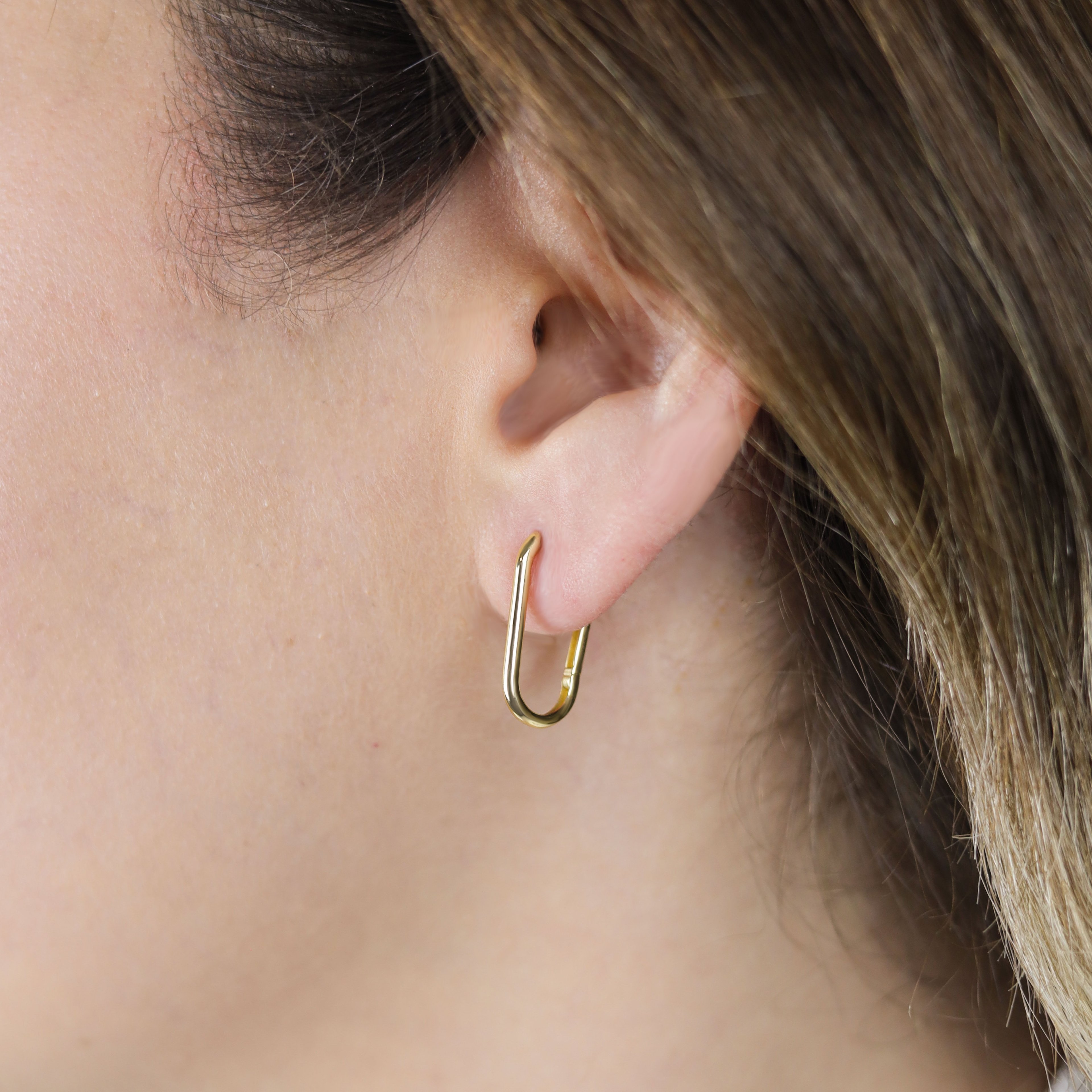Oval Sade Küpe