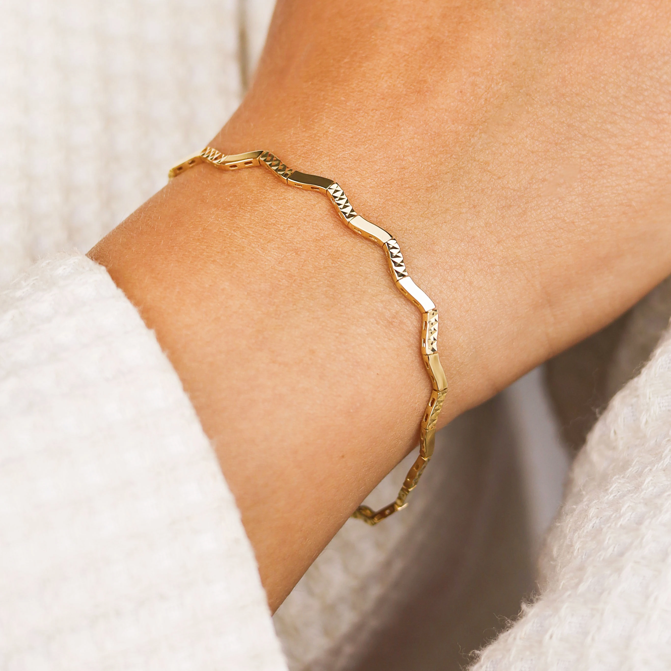 Dalgalı Ajda Bileklik