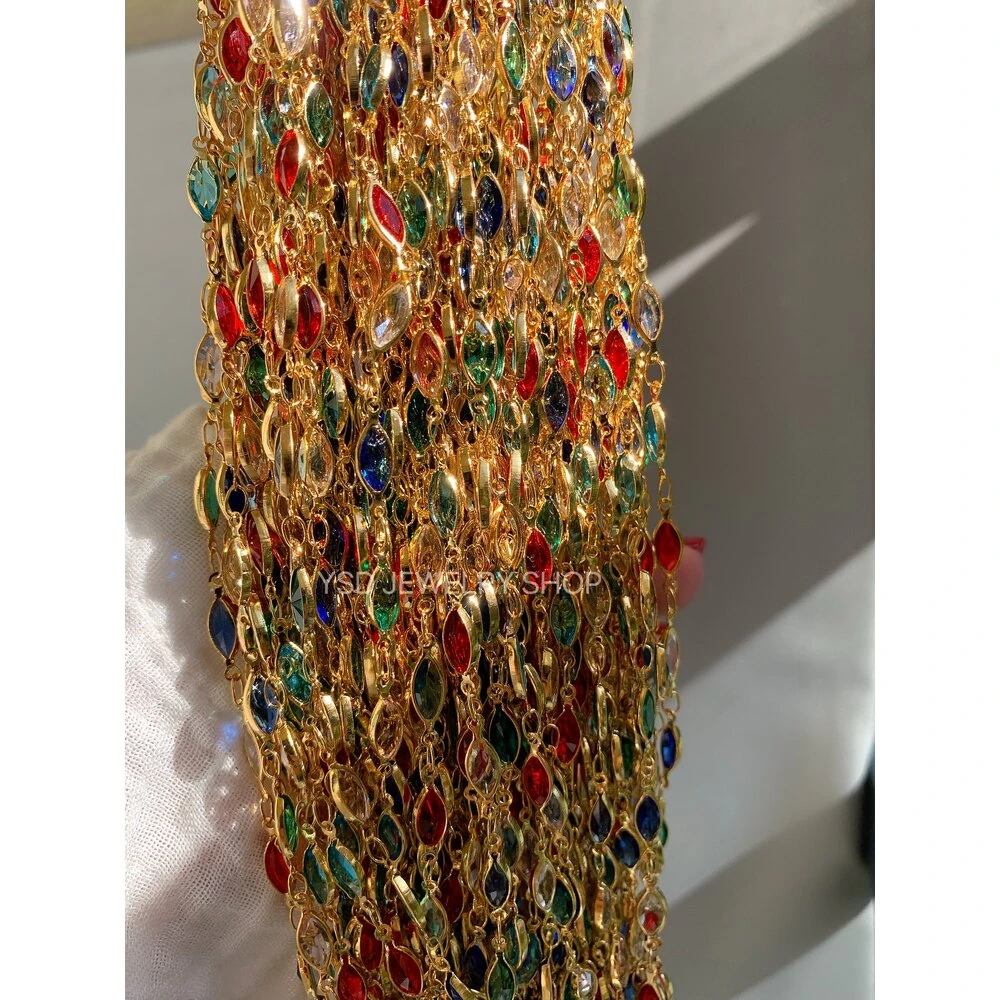 Multicolor sıralı mekik taş Y model kolye