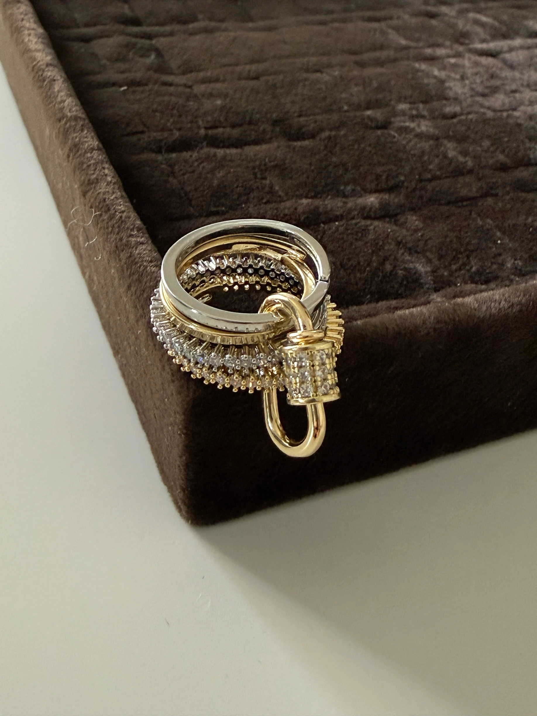 Mix ataş charmlı yüzük