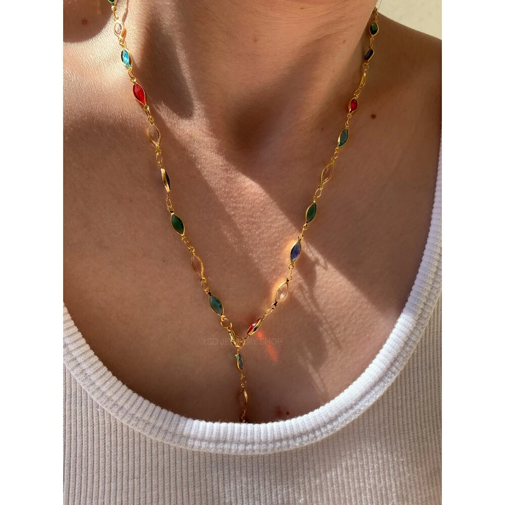 Multicolor sıralı mekik taş Y model kolye