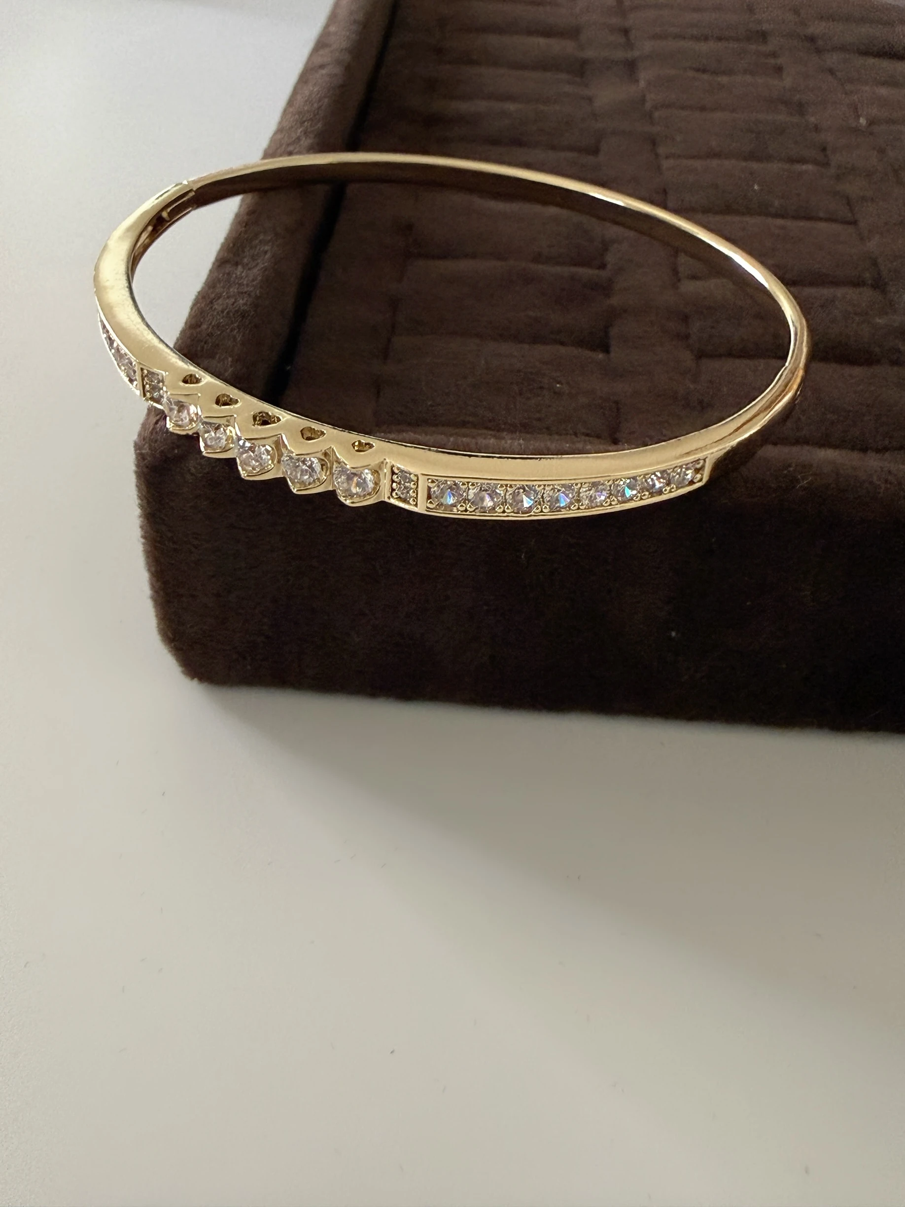 Xuping zirkon motif kelepçe