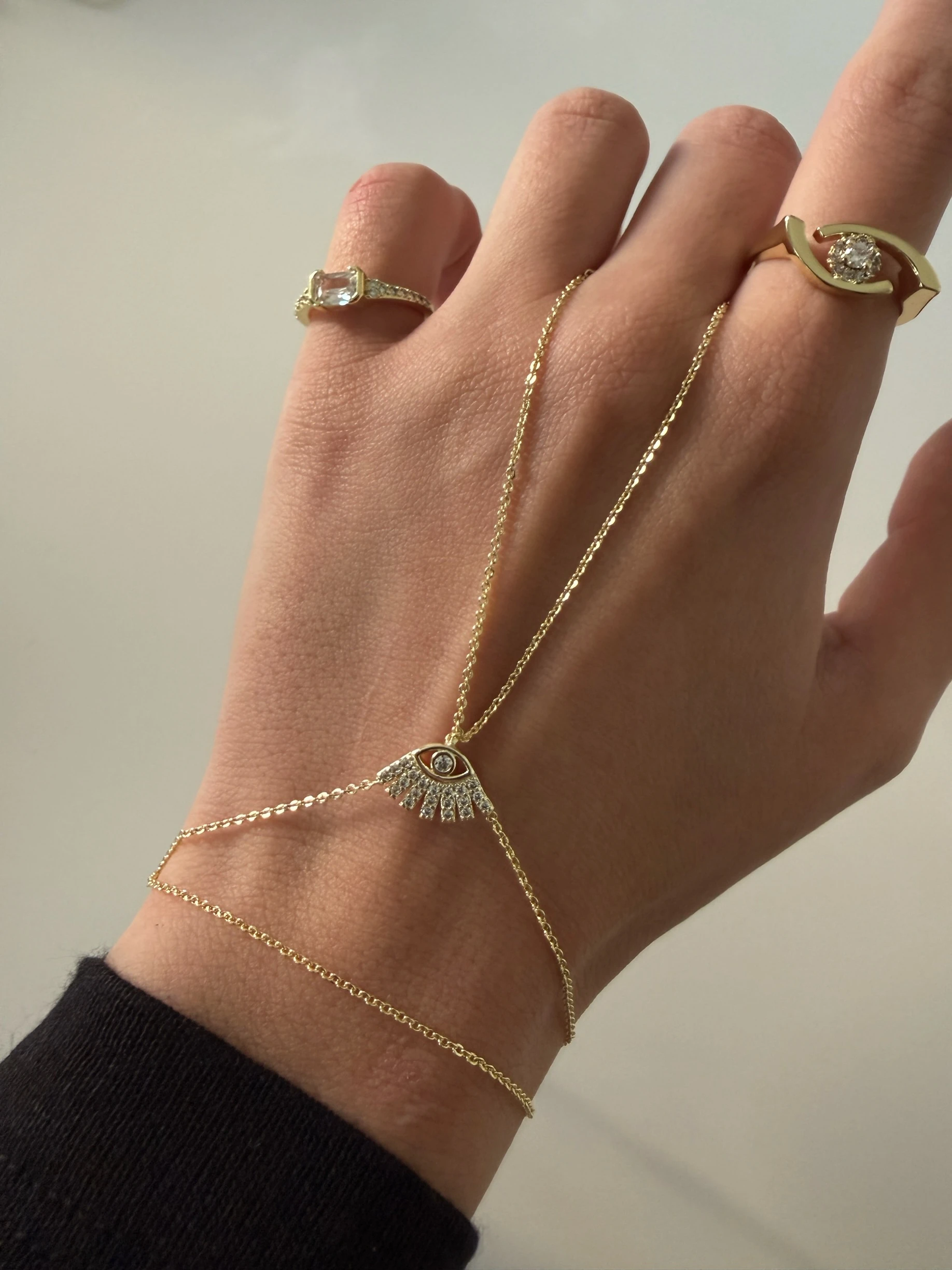 Göz motifli şahmeran