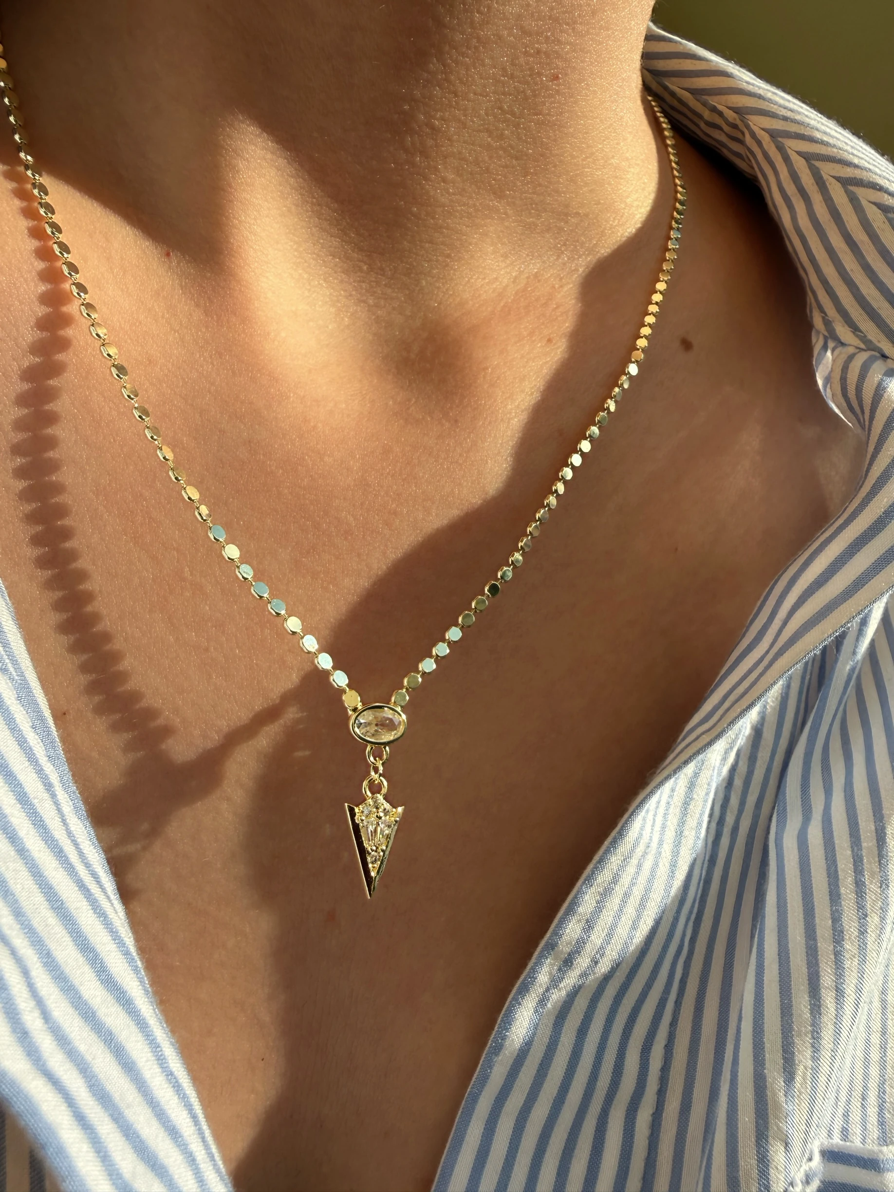 Altın kaplama kristal taş ezme zincir kolye