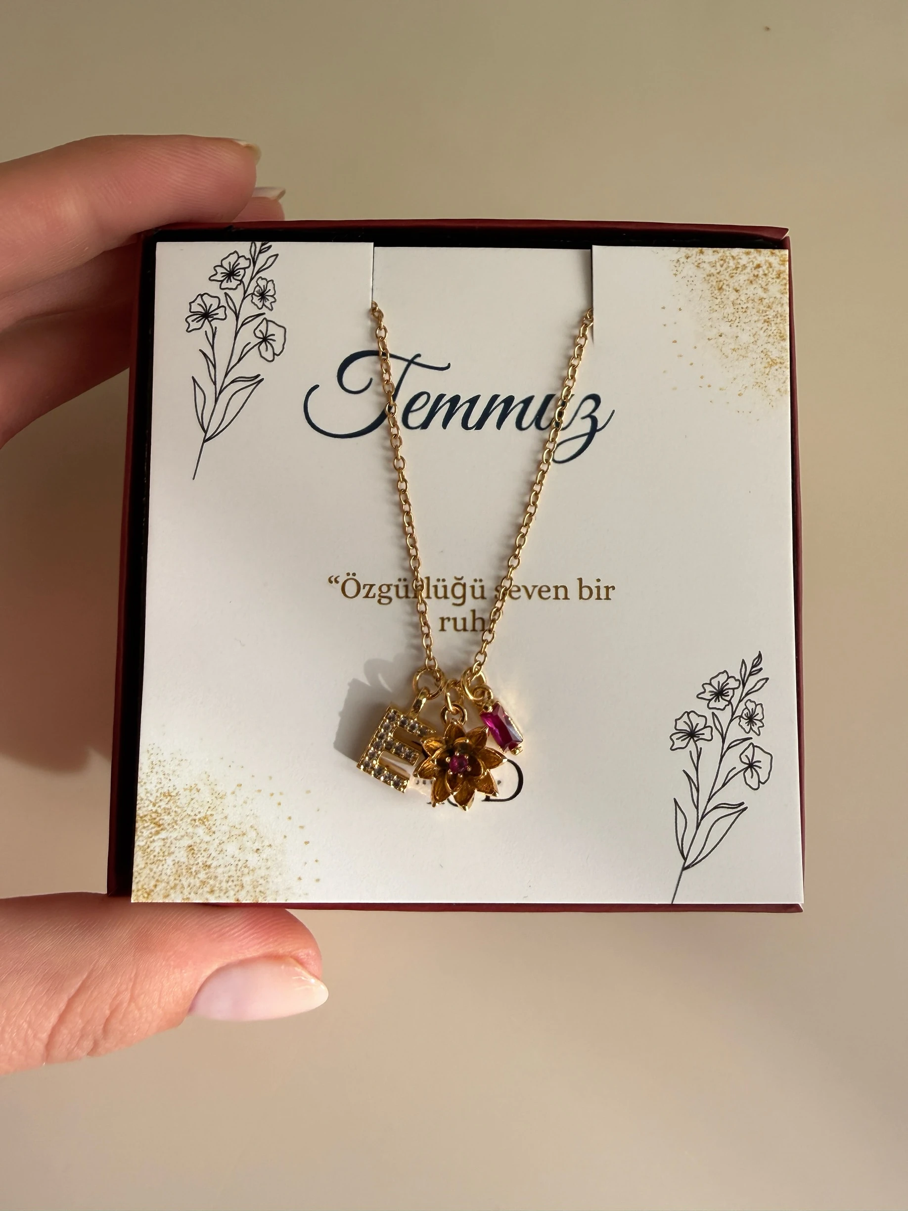 Doğum ayı çiçeği kolye | Temmuz 