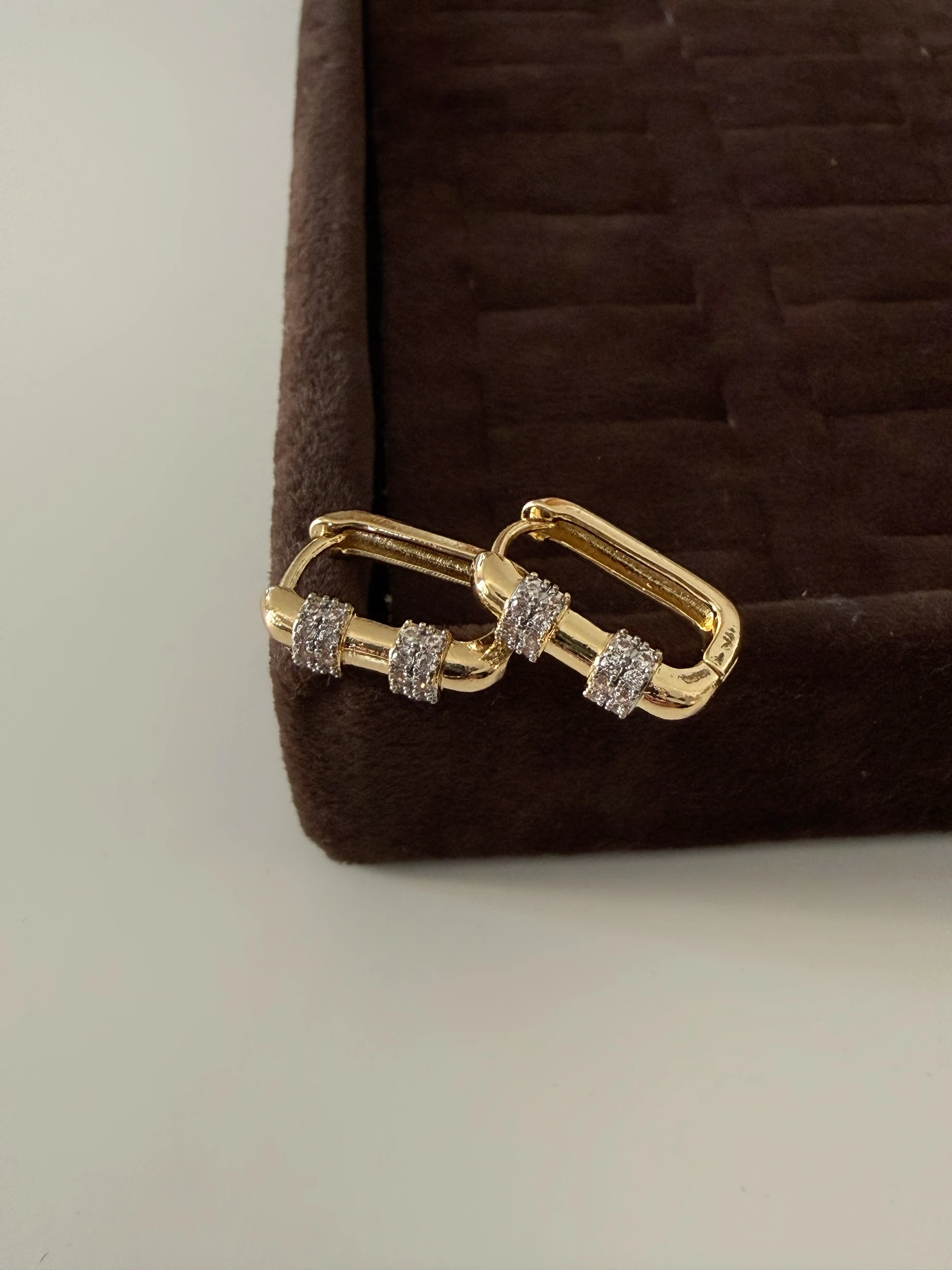 Mix minimal taş işlemeli küpe