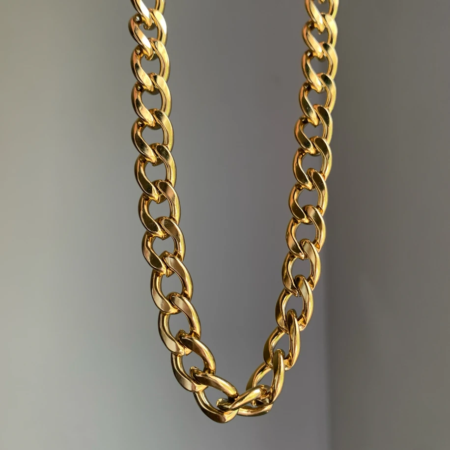 Çelik bold chain